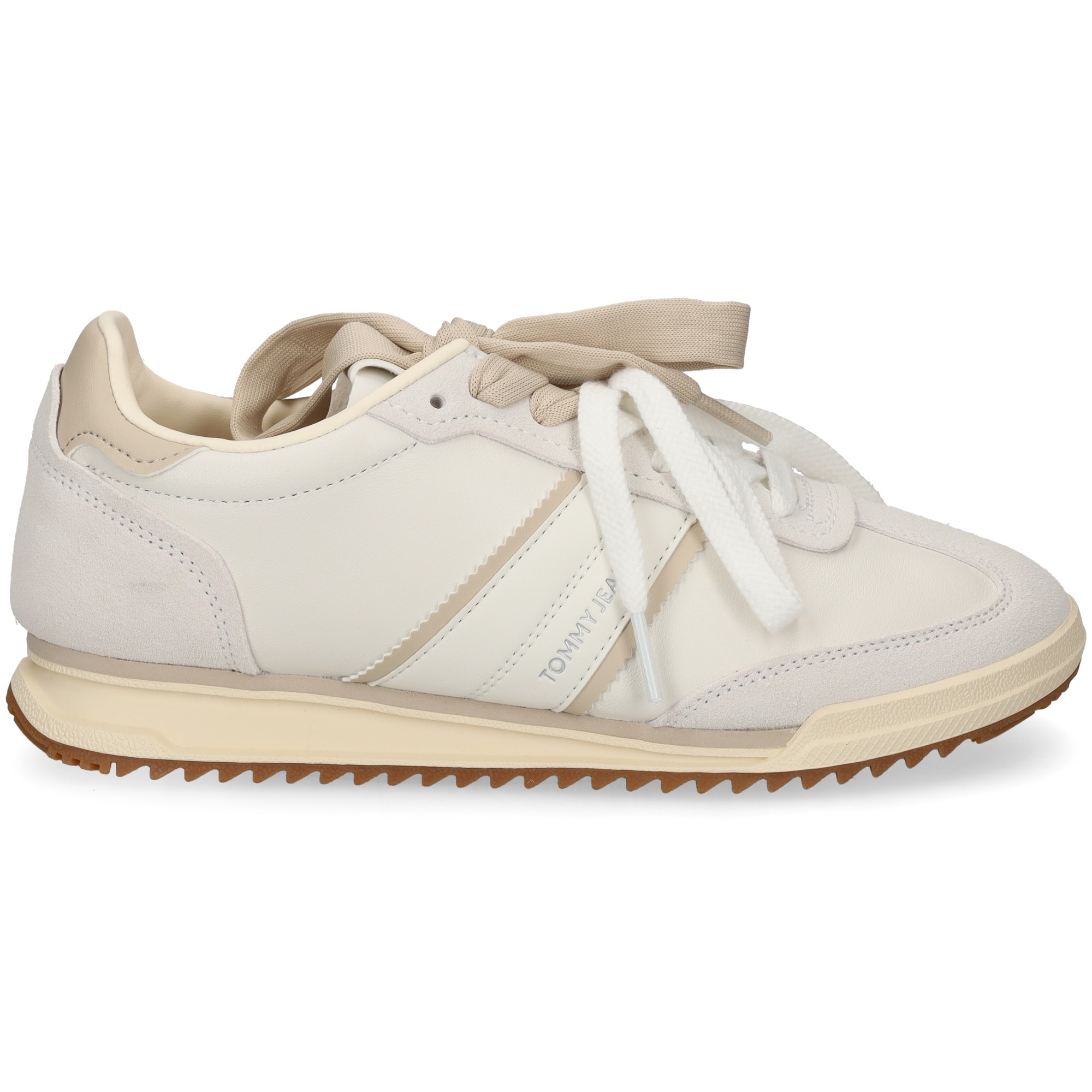 deportivo-piel-beigeblanco