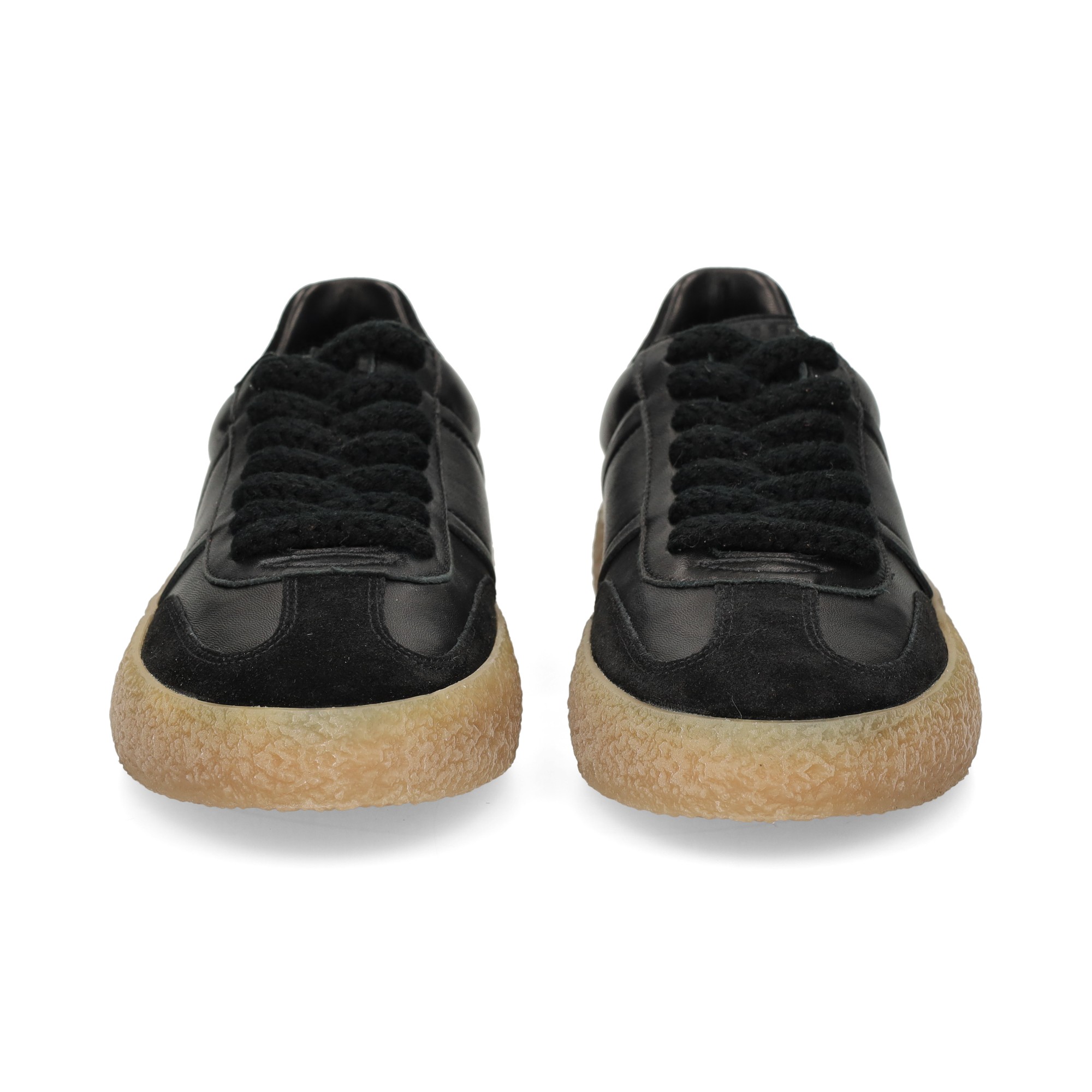 deportivo-con-banda-piel-negro