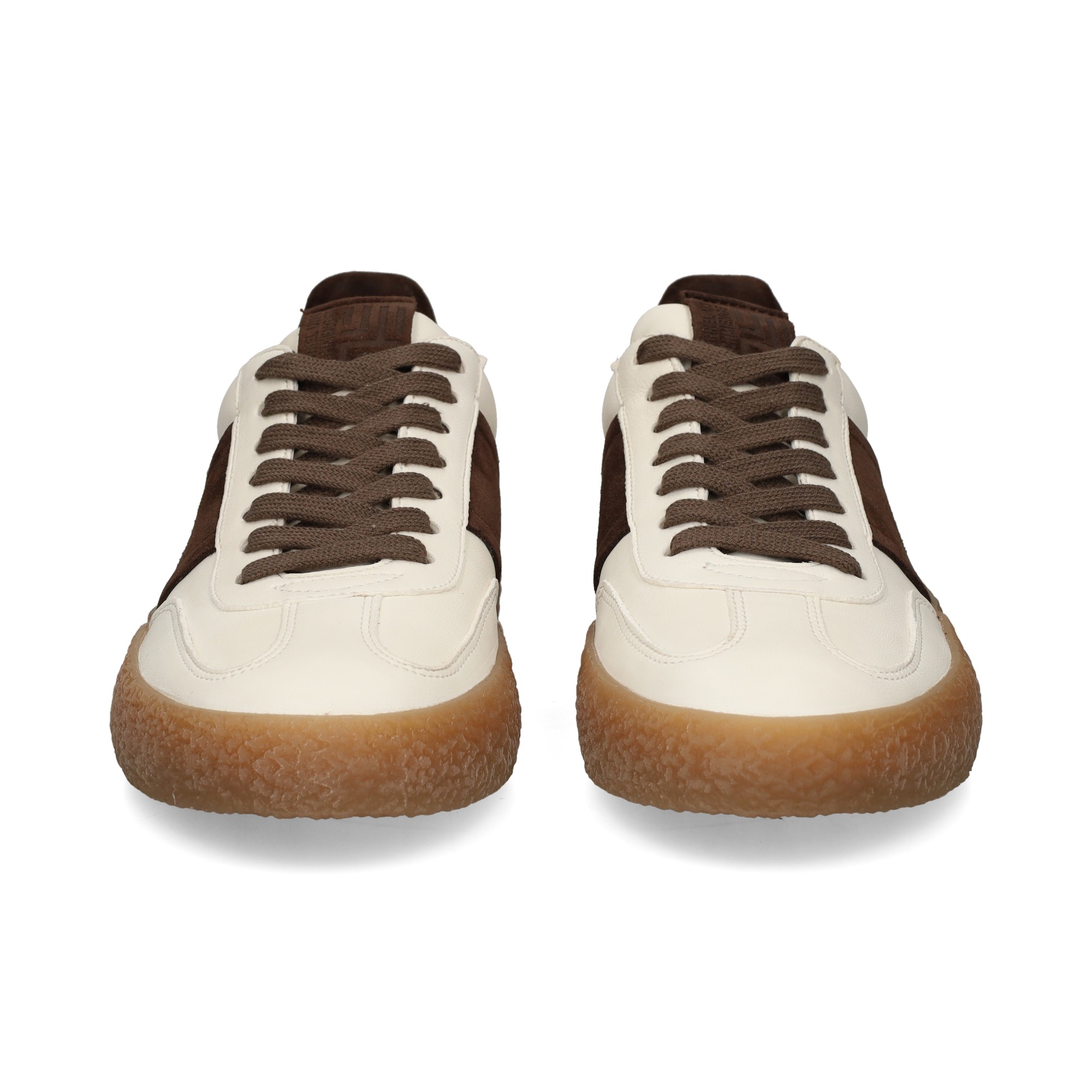 deportivo-con-banda-piel-hielo