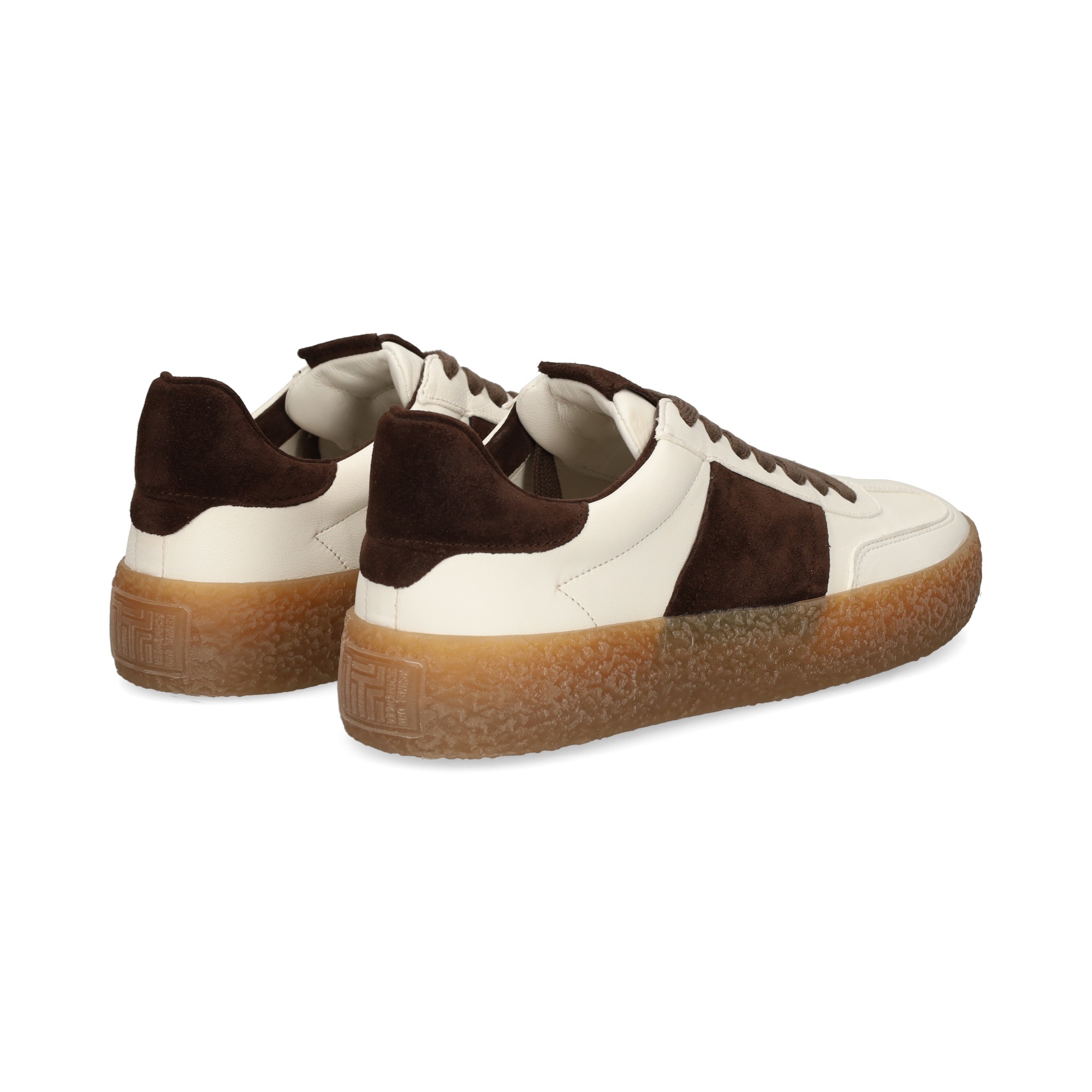 deportivo-con-banda-piel-hielo