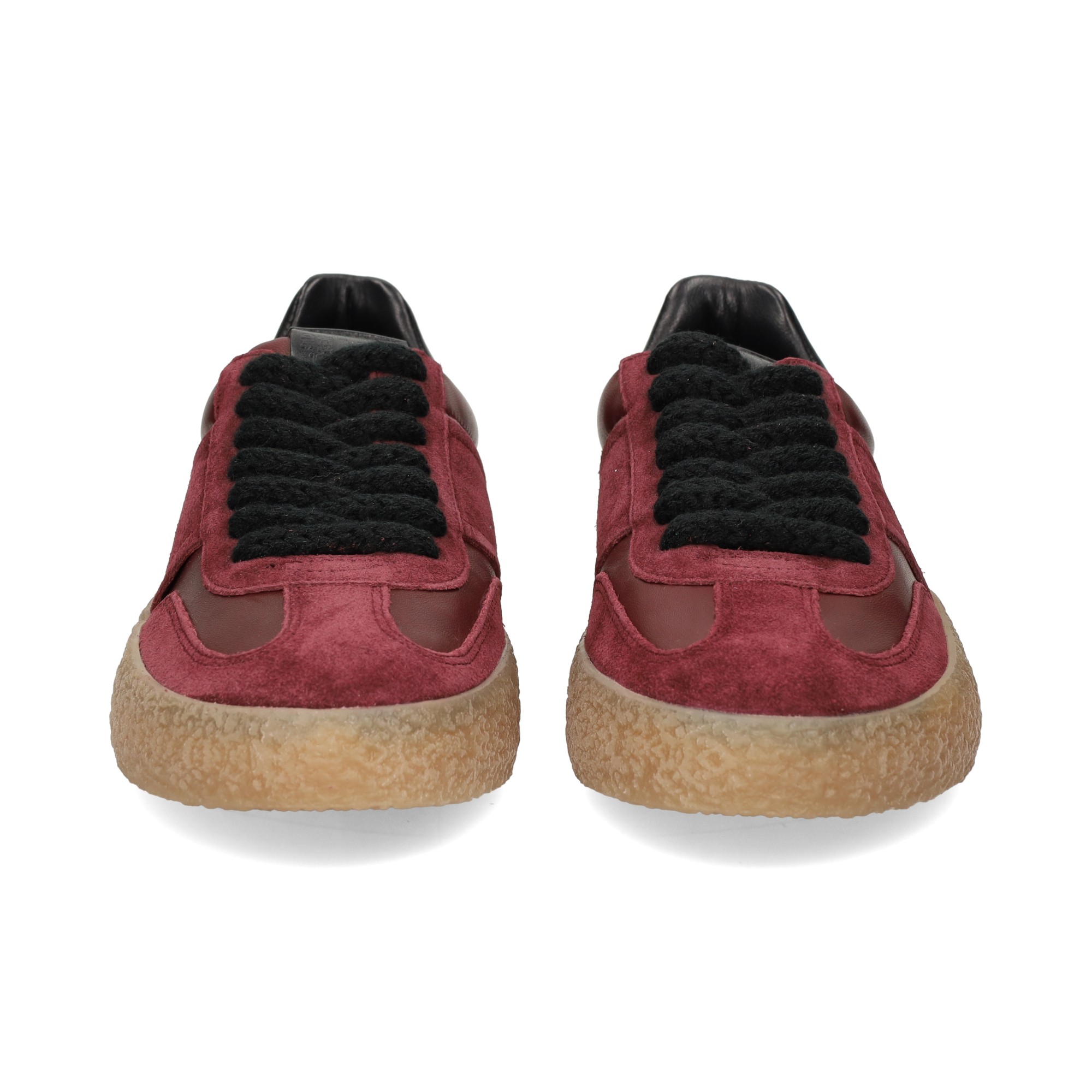 deportivo-con-banda-piel-burdeos