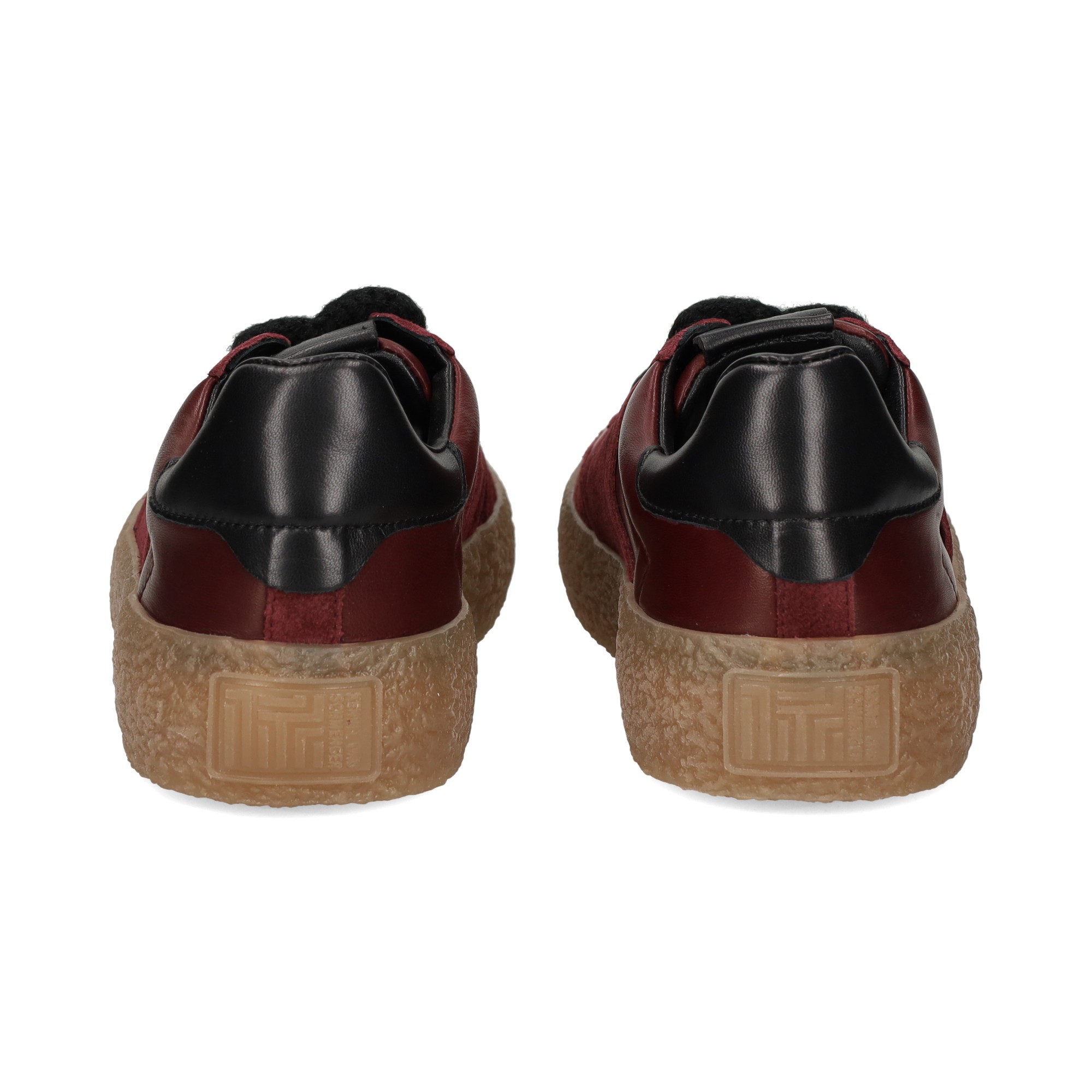 deportivo-con-banda-piel-burdeos