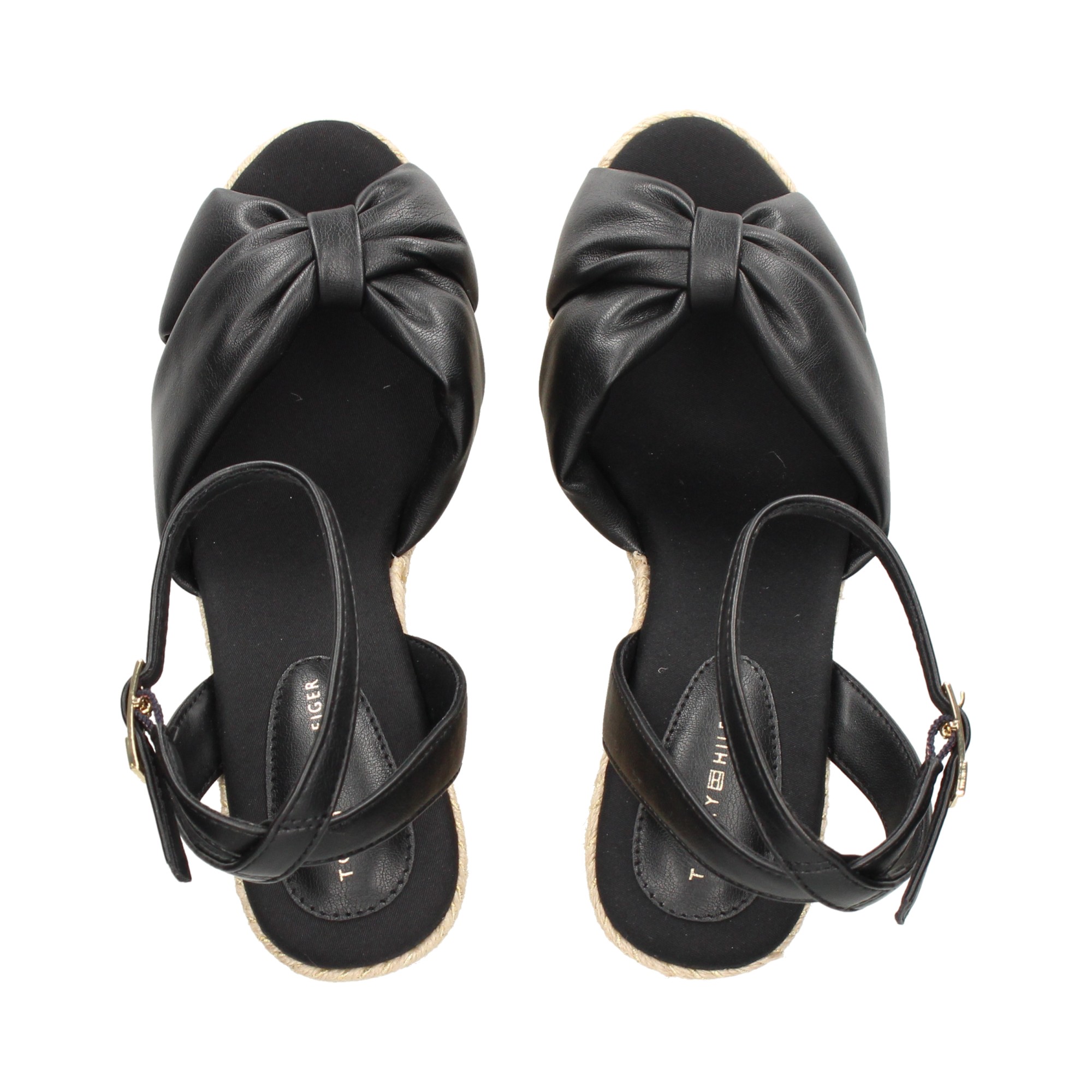 sandalia-cunanudo-piel-negro