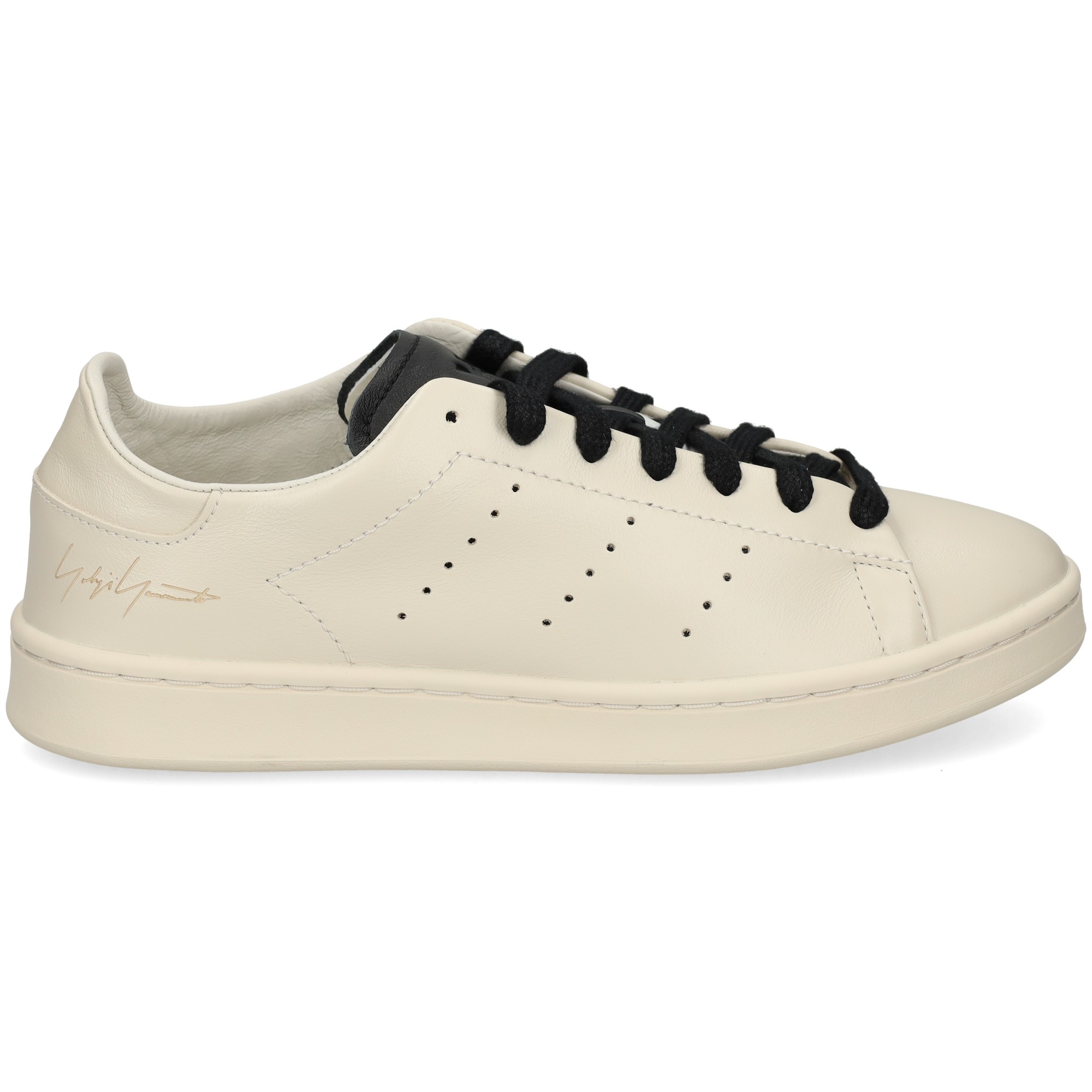 deportivo-bandas-picadas-piel-beige