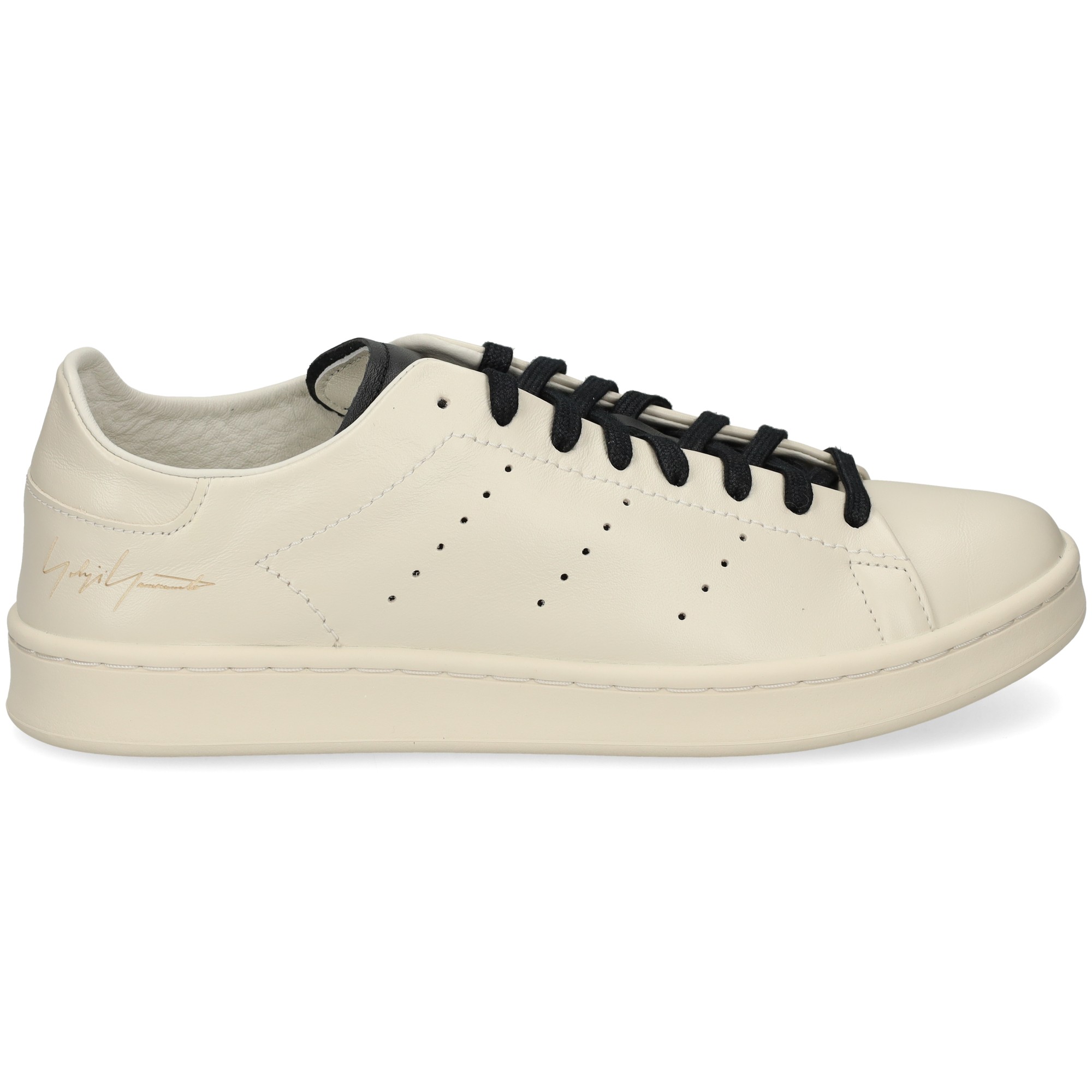 deportivo-bandas-picadas-piel-beige