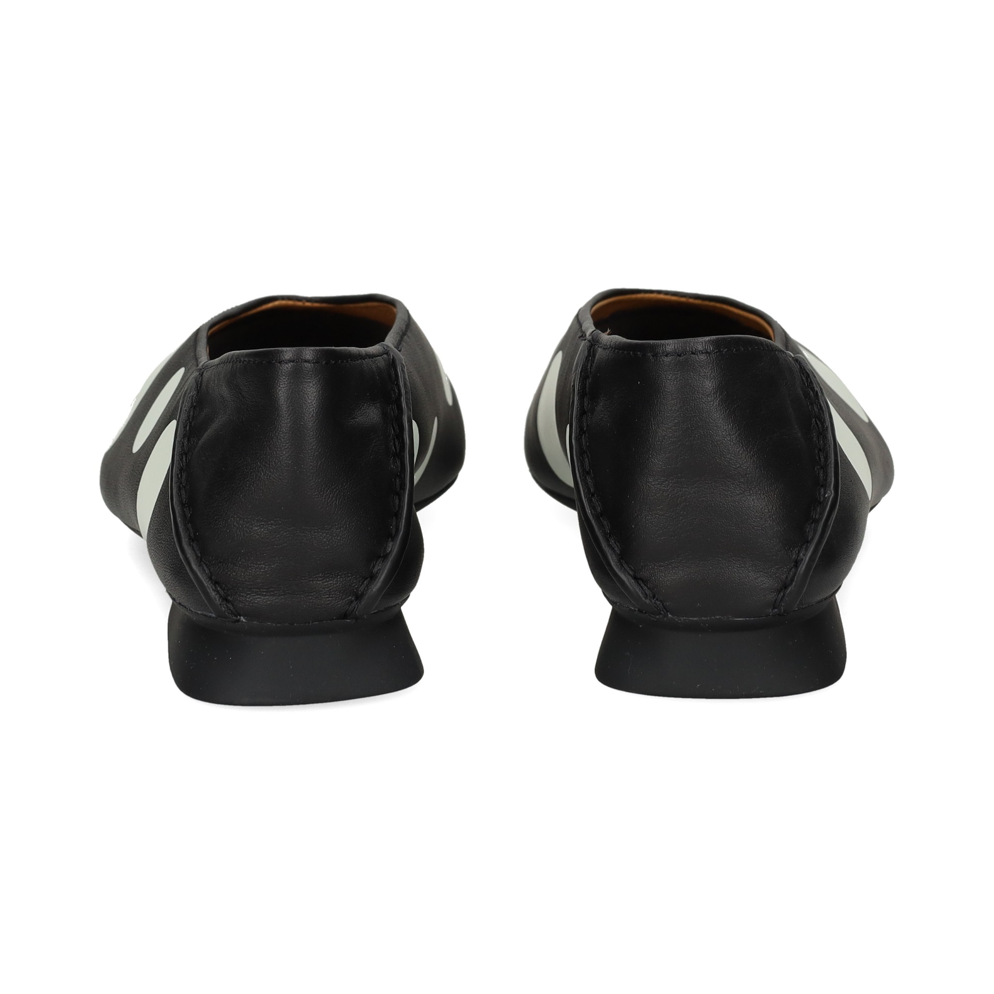 bailarina-lunares-hielonegro