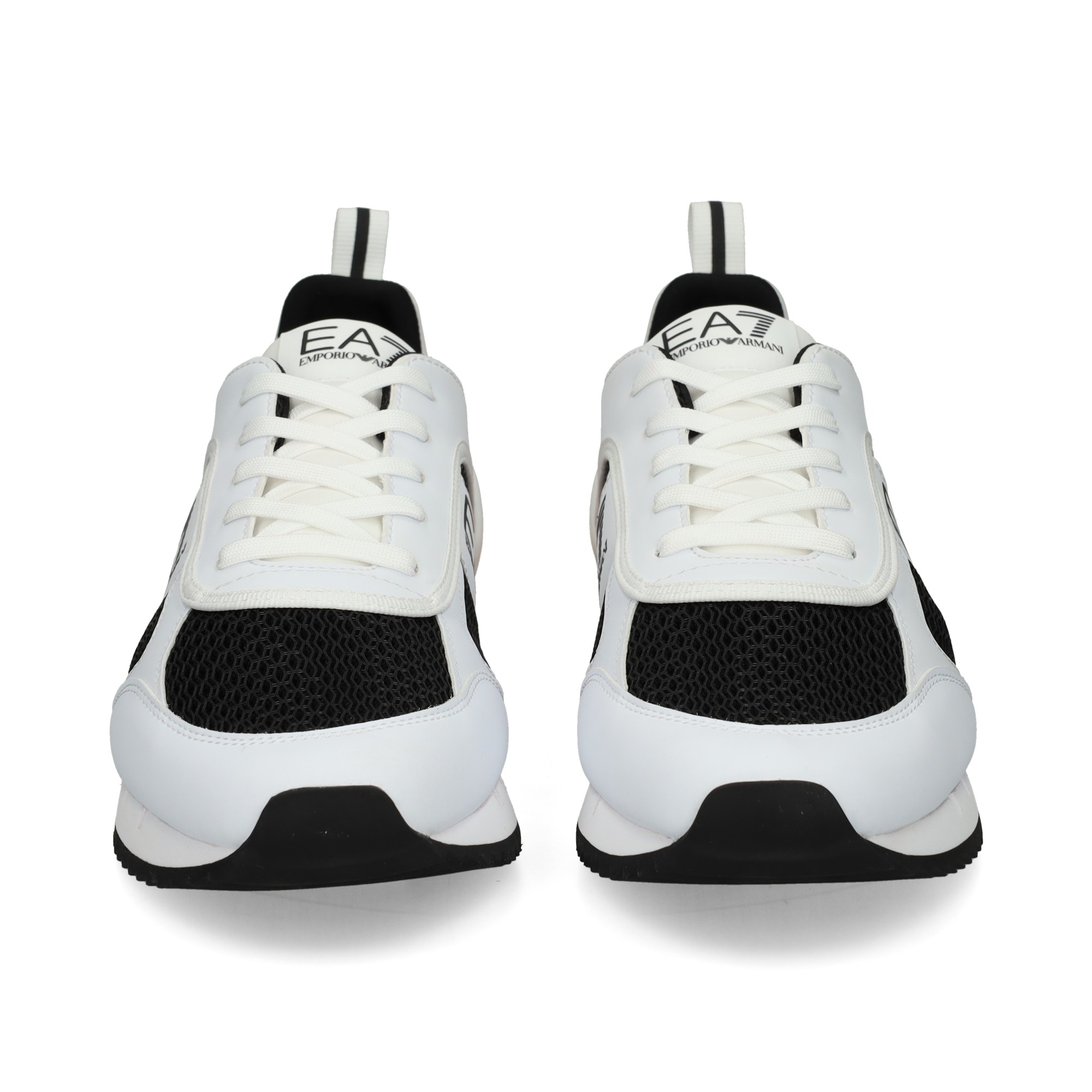 talon-naranja-malla-negro-piel-blanco