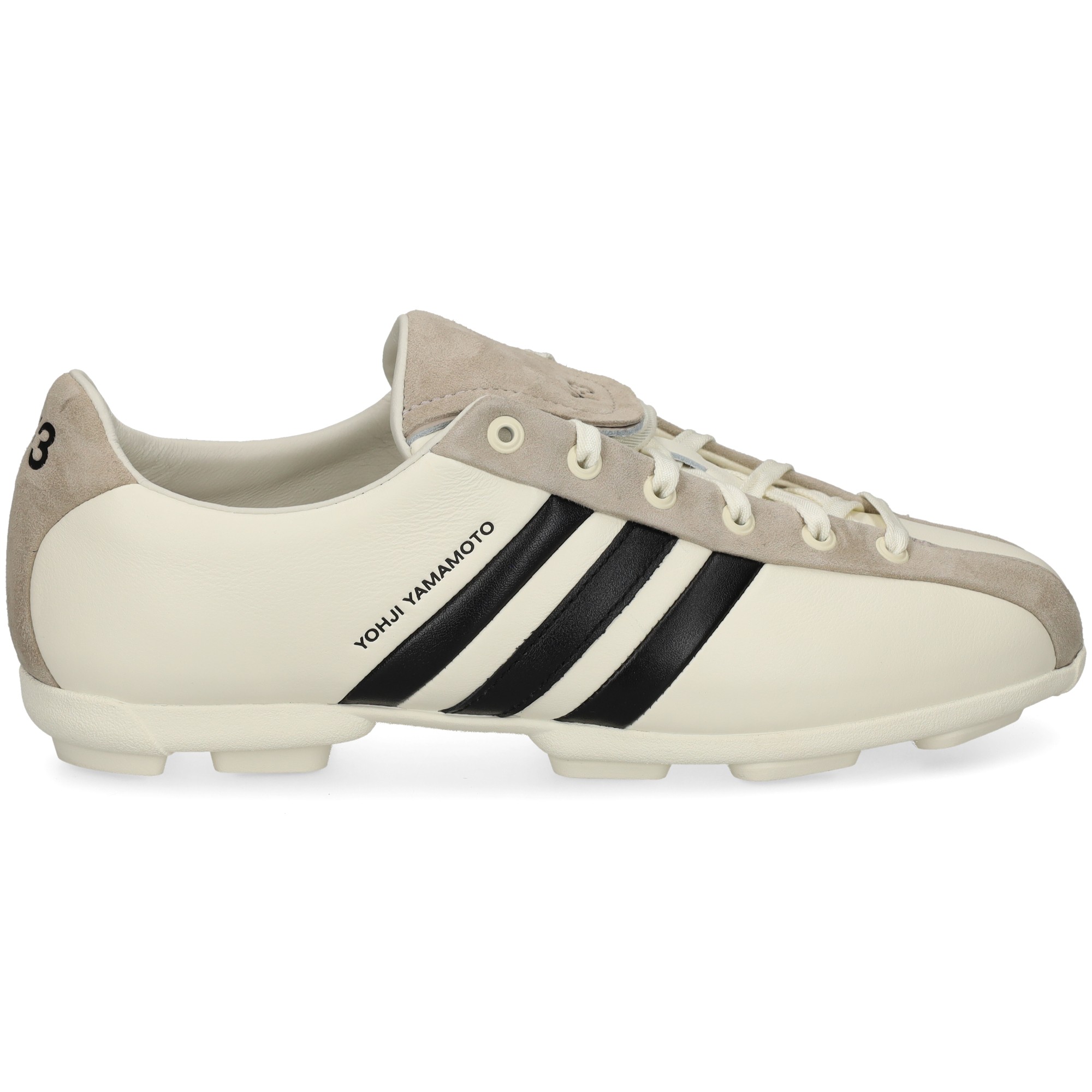 3-bandas-negras-deportivo-piel-blanco