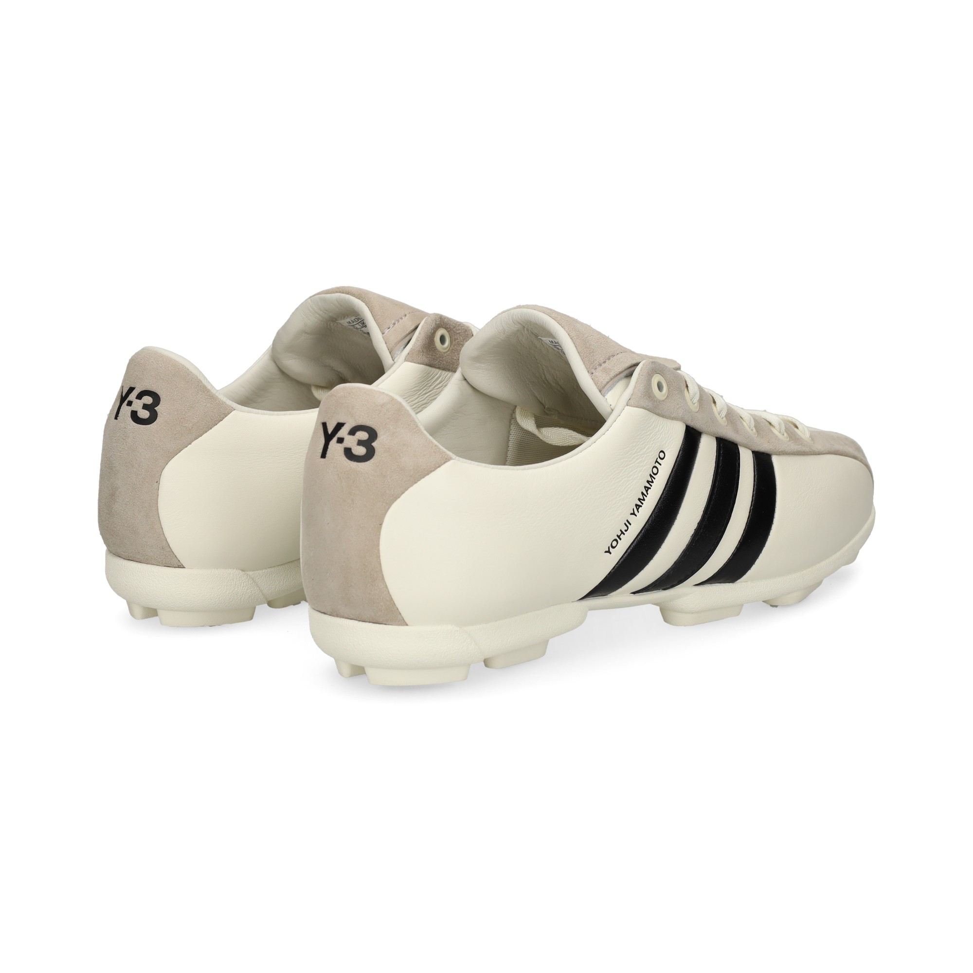 3-bandas-negras-deportivo-piel-blanco