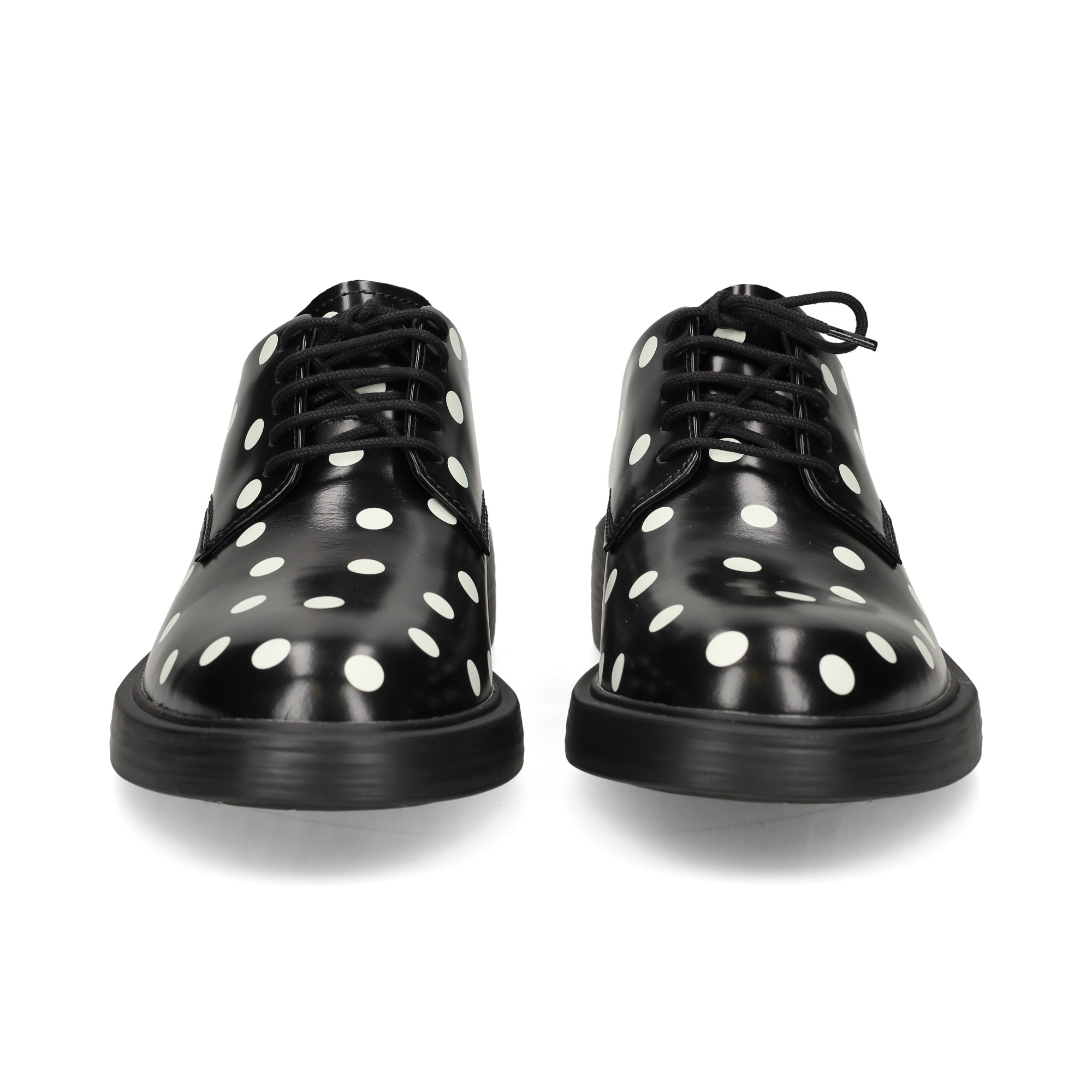 blucher-florentic-lunares-negro