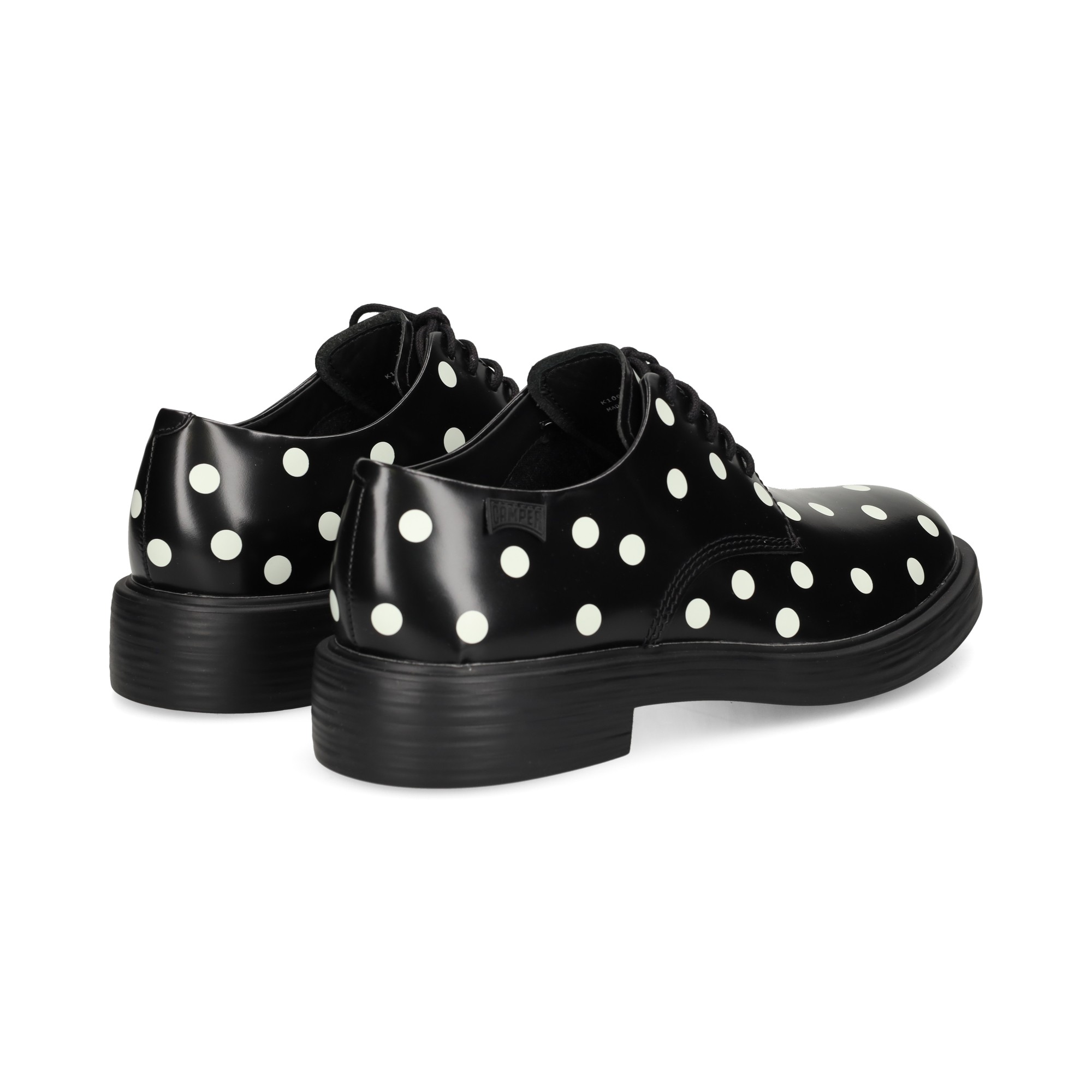 blucher-florentic-lunares-negro