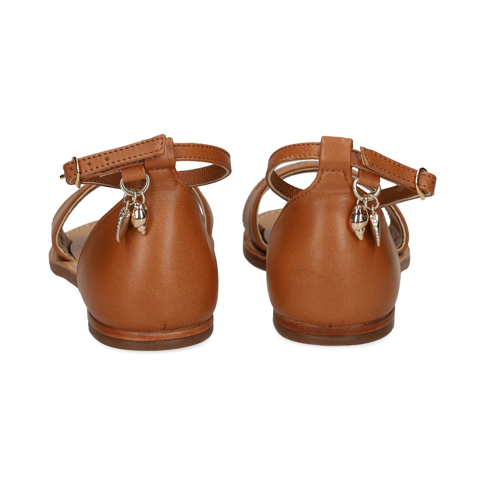 sandalia-logo-talon-cerrado-beige