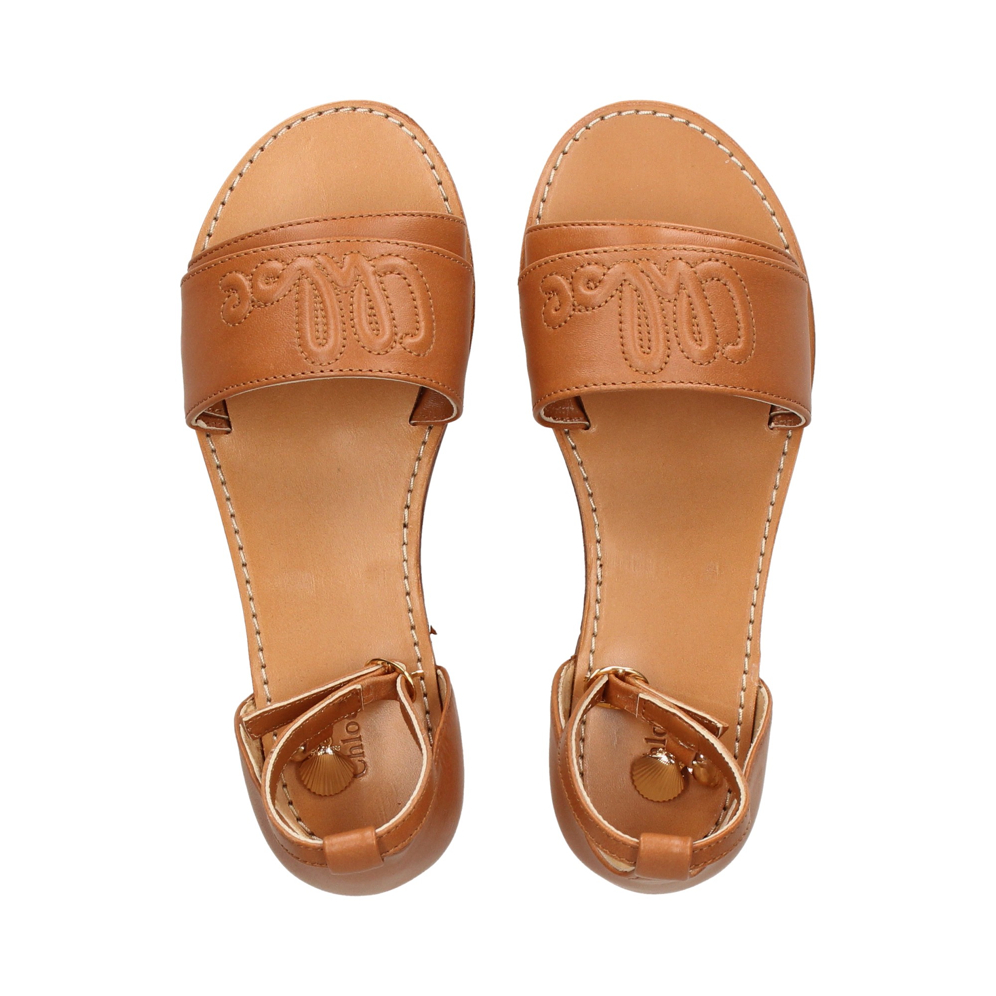 sandalia-logo-talon-cerrado-beige