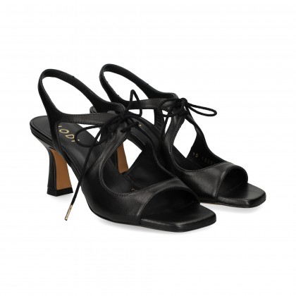 sandalia-acordonada-piel-negro