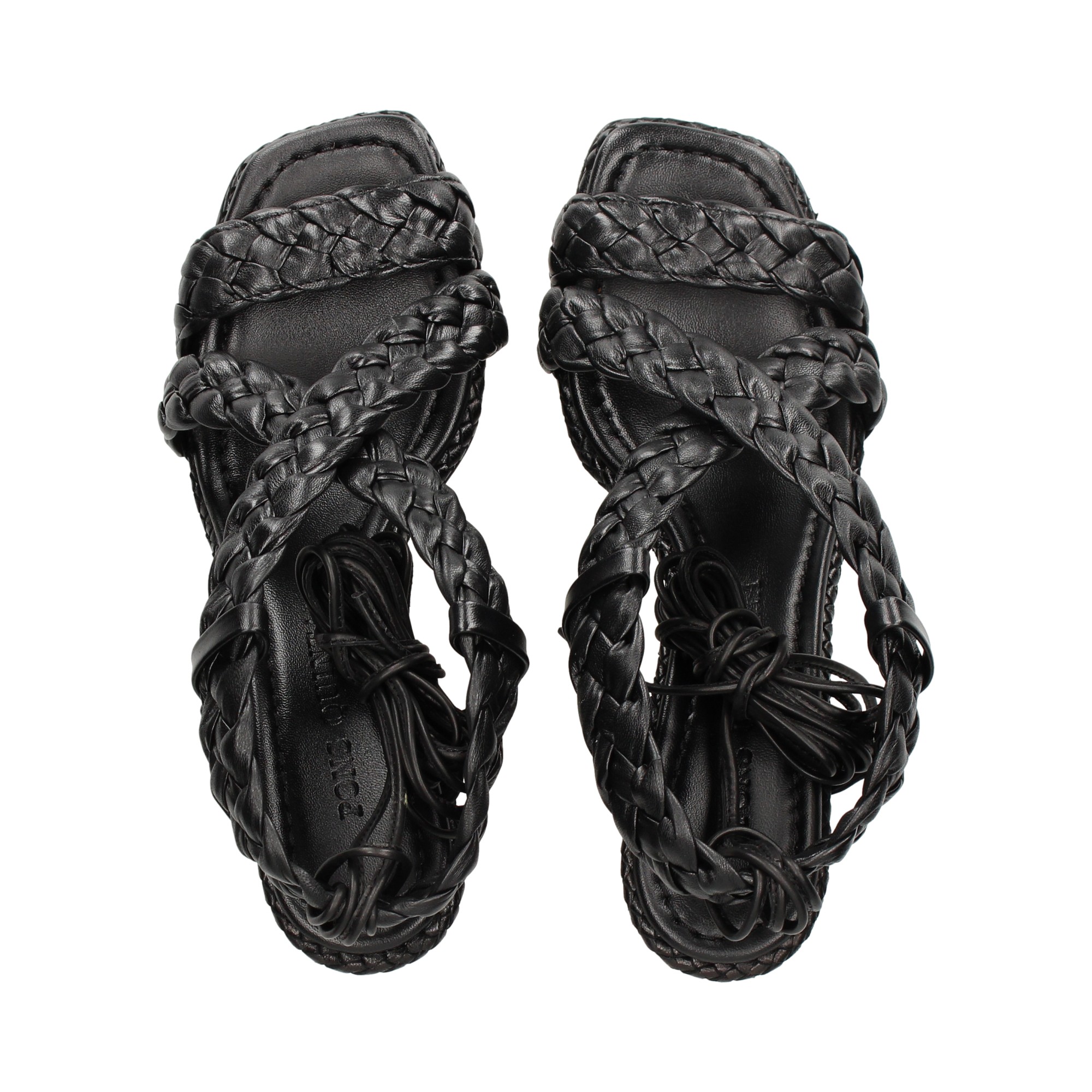 sandtrenzada-y-amarrada-negro