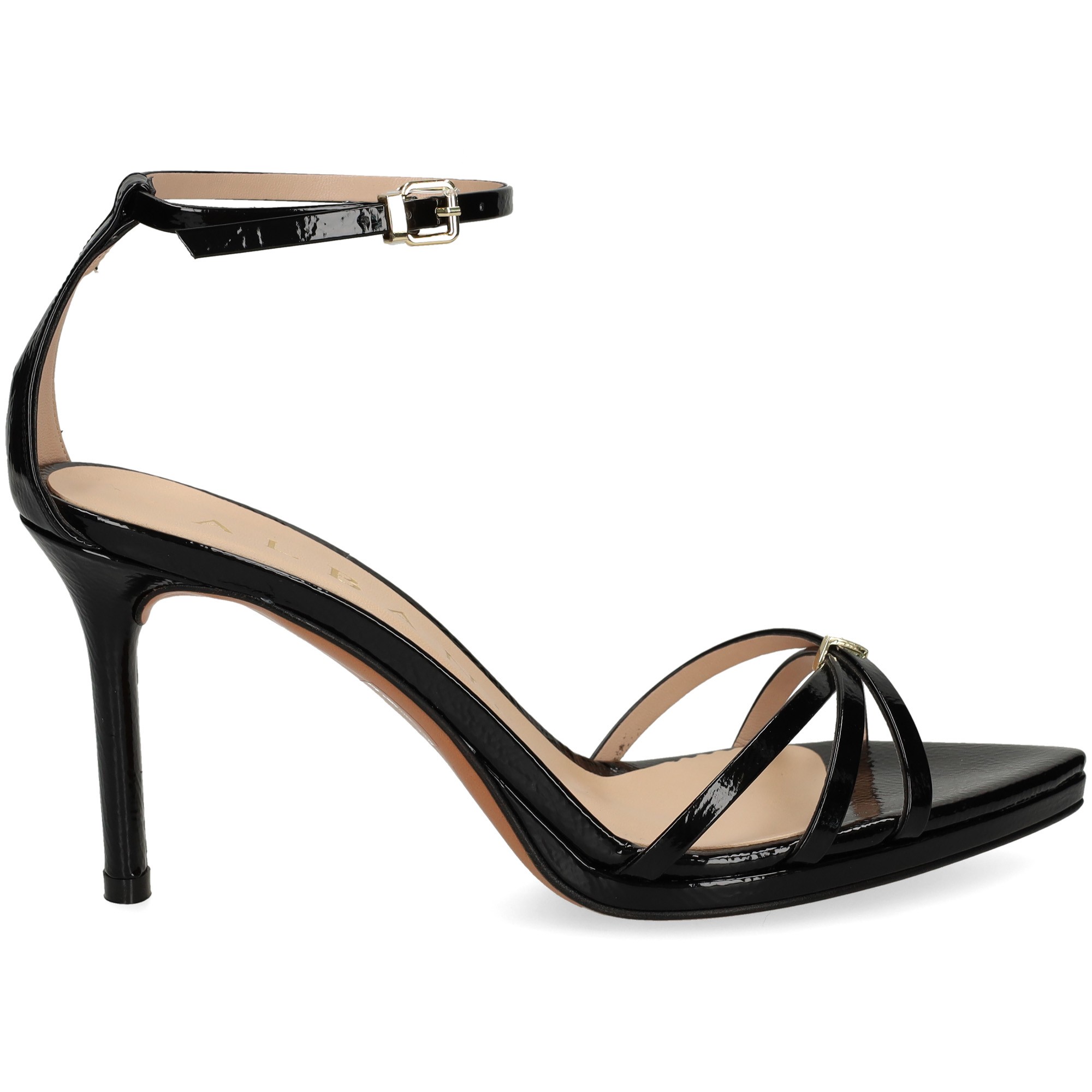 gilda-pala-tiritas-charol-negro