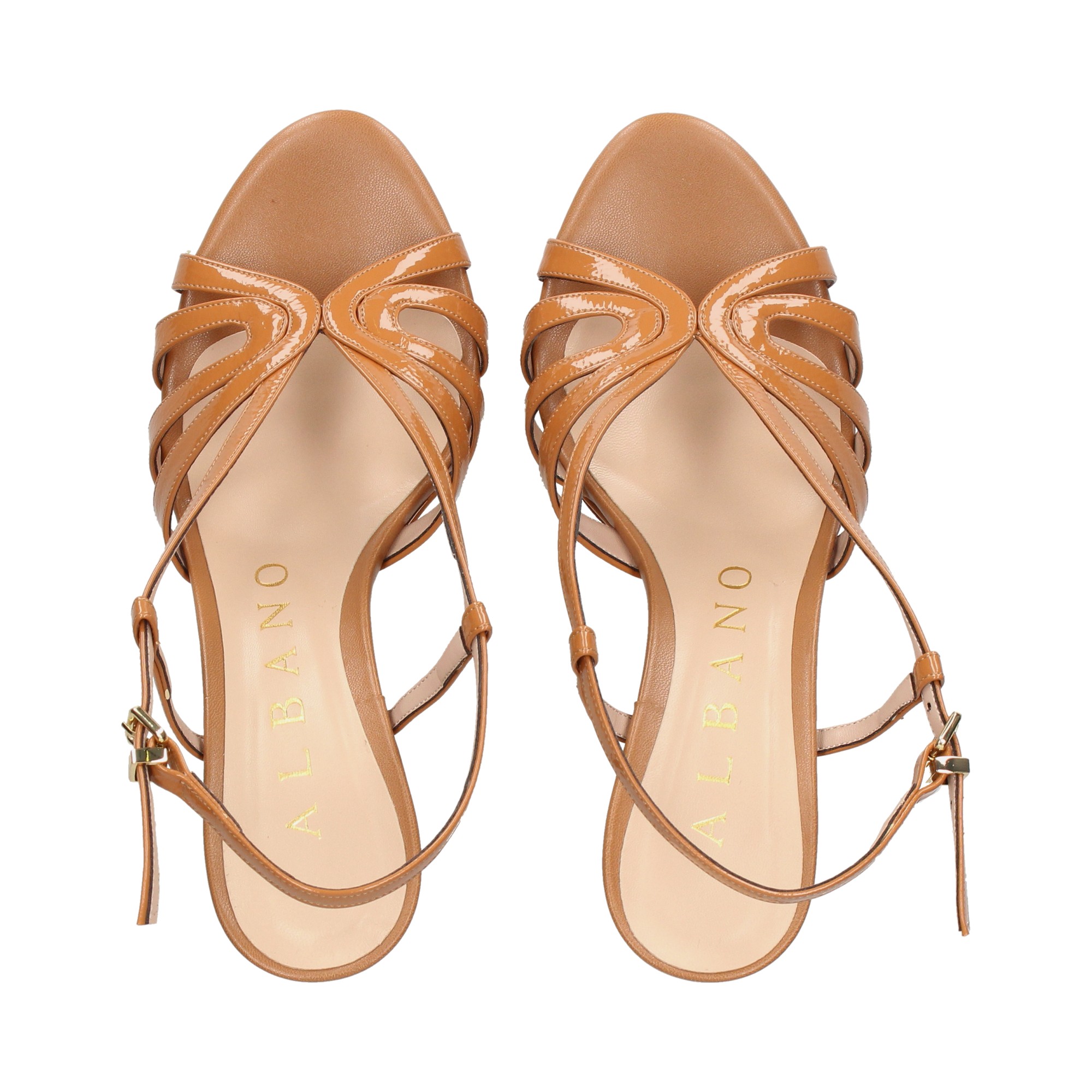 sandalia-tiritas-charol-cuero