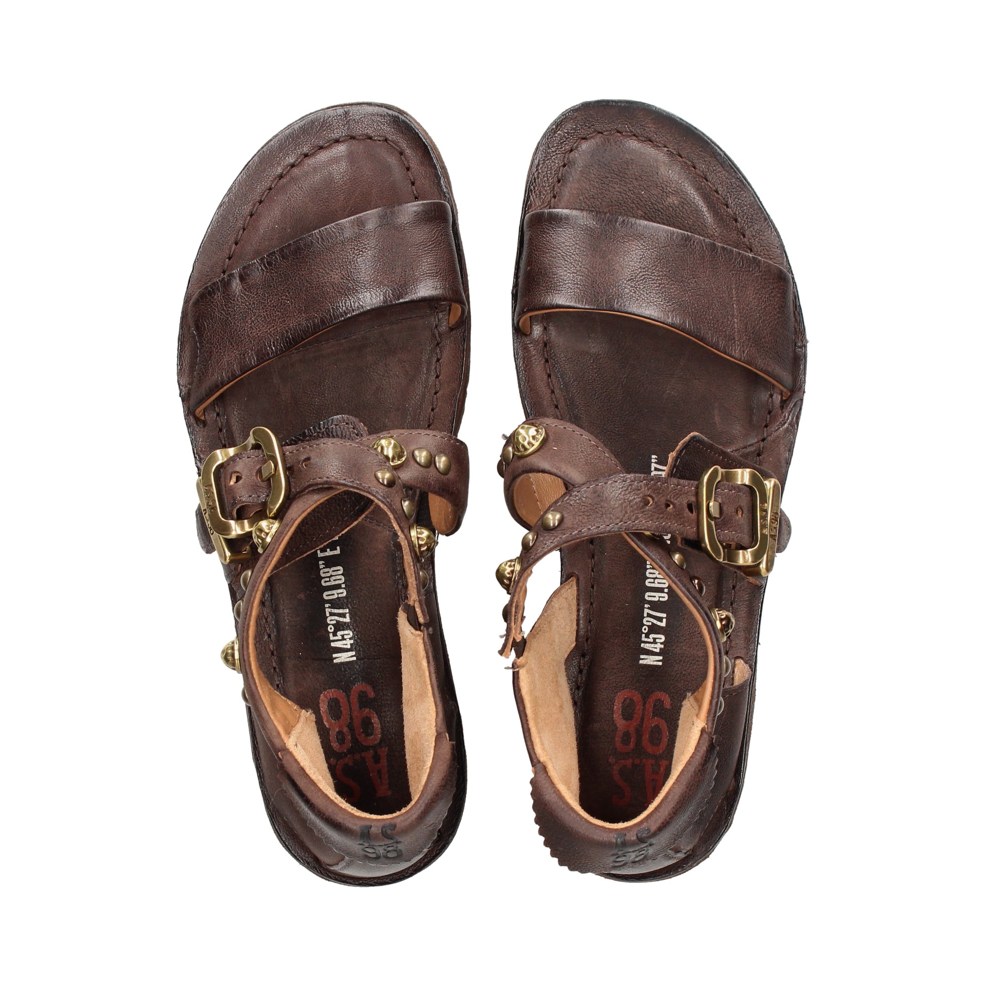 carmelita-cruzada-tachas-piel-moka