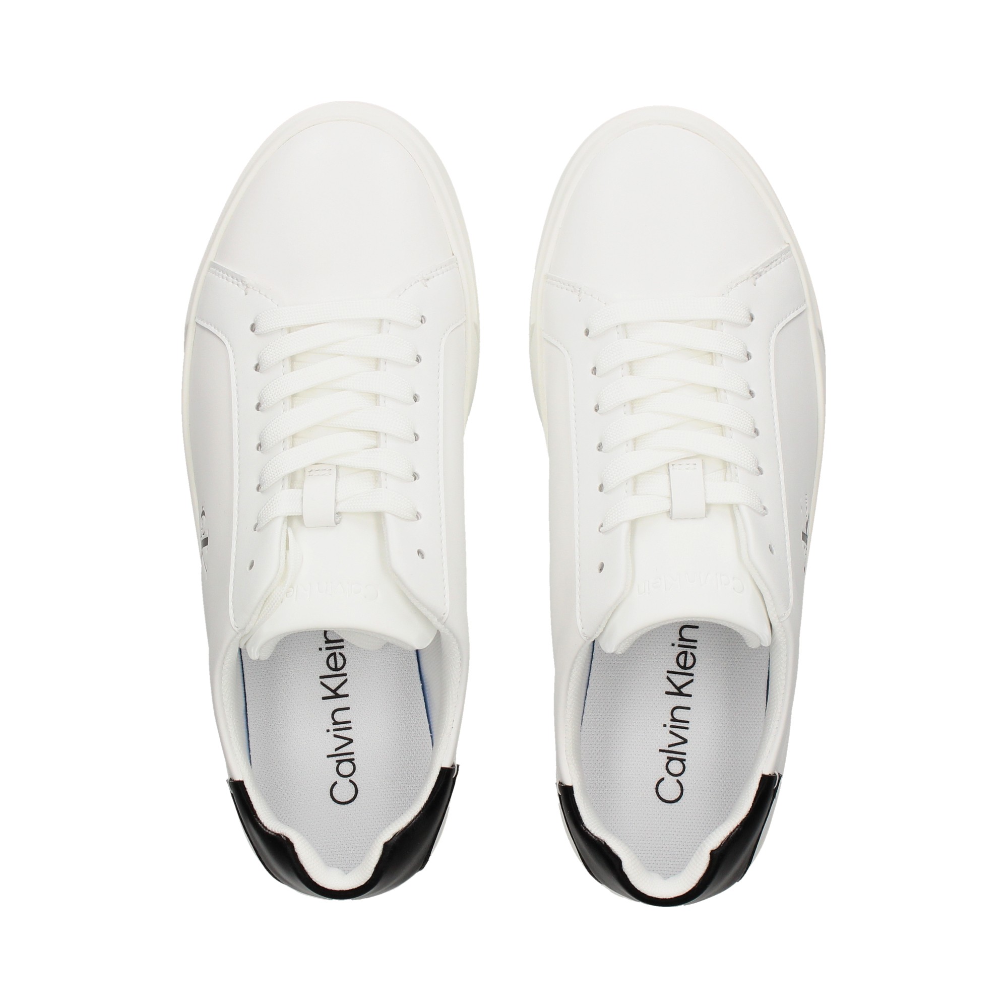 talon-negro-deportivo-piel-blanco