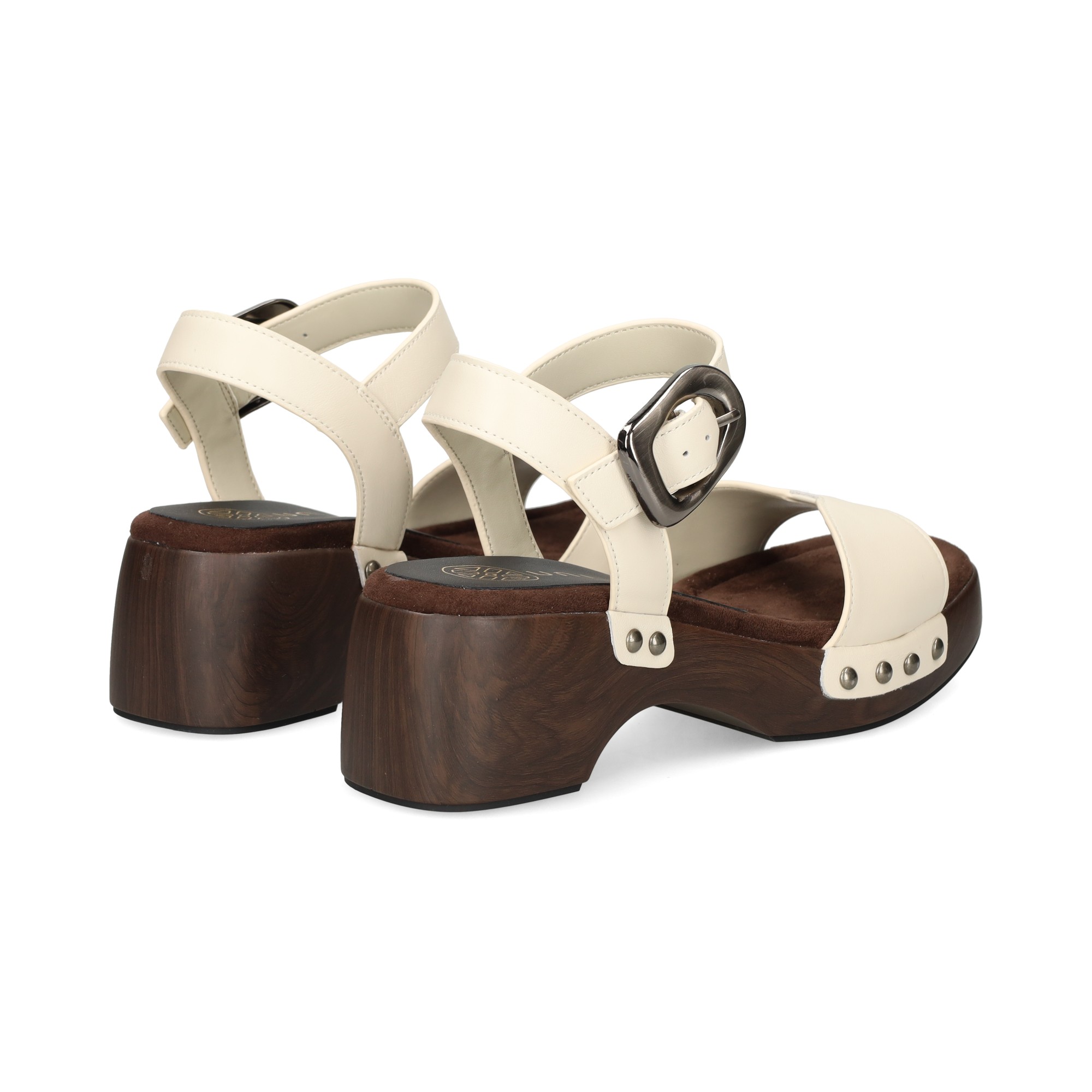 carmelita-tachas-piel-hielo