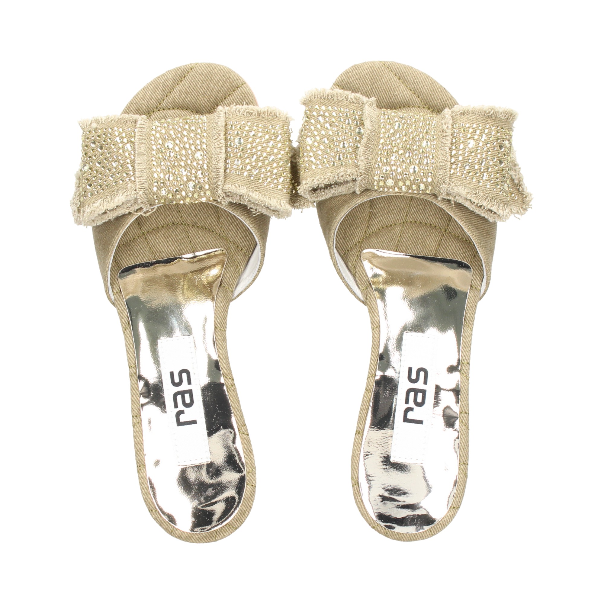 pala-con-lazostras-jeans-kaki