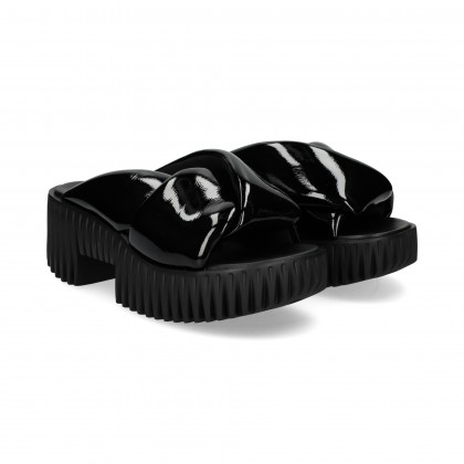 pala-cruzada-charol-negro