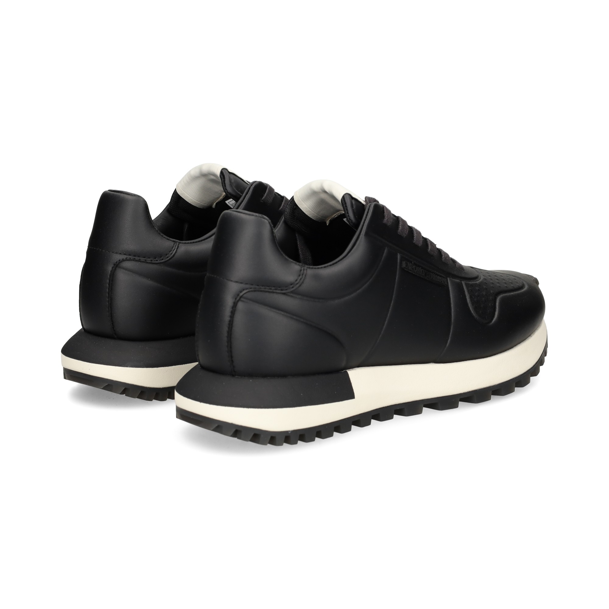 deportivo-piel-negro