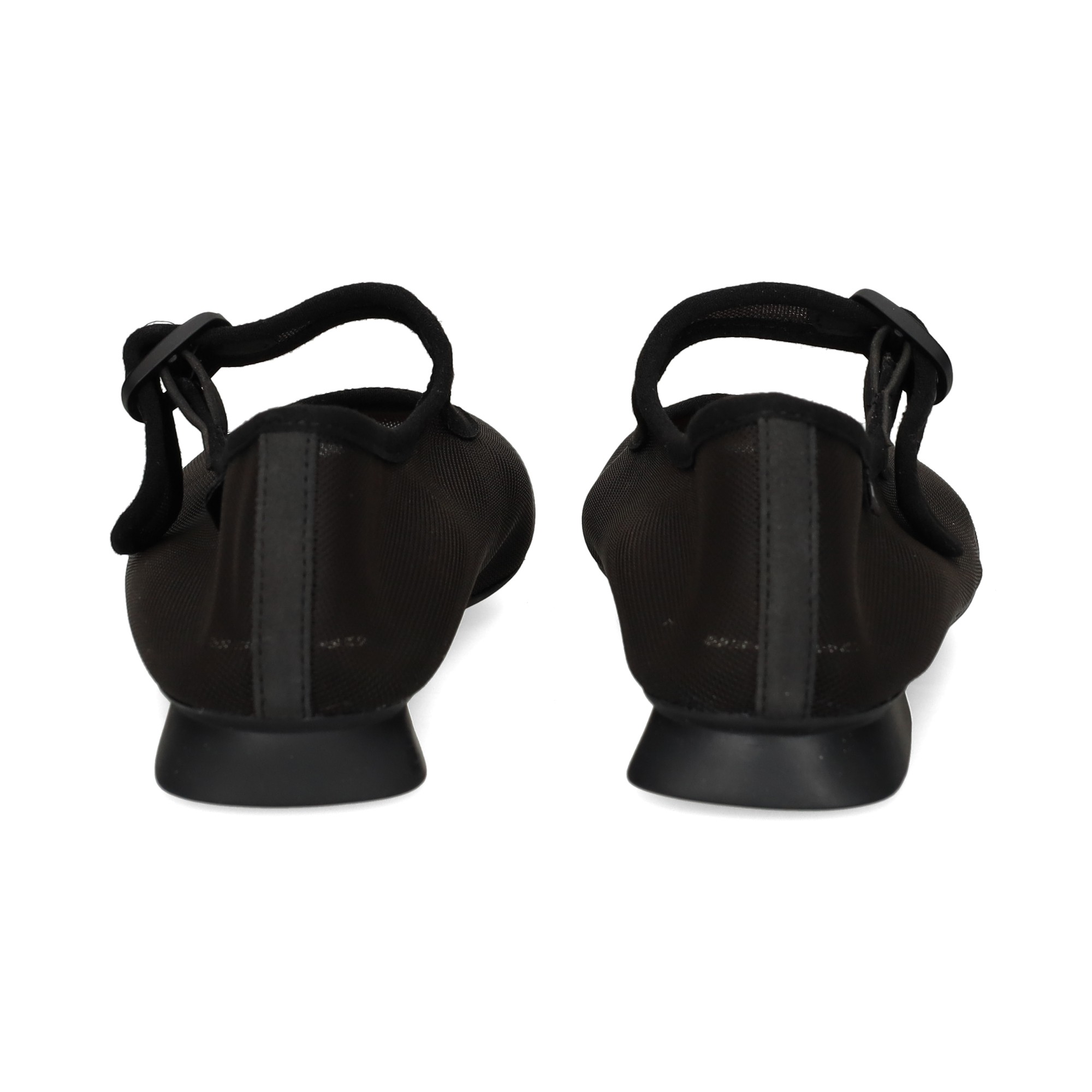 mercedes-regilla-negro