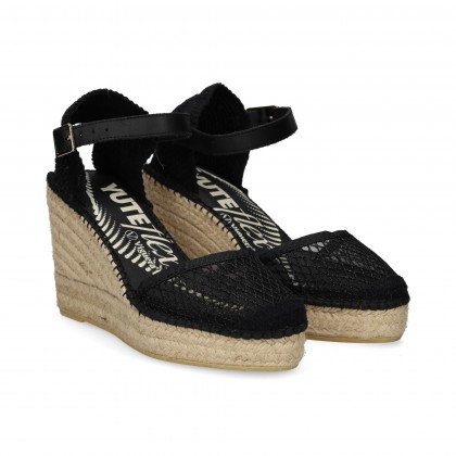 ABIERTO LADOS REJILLA NEGRO