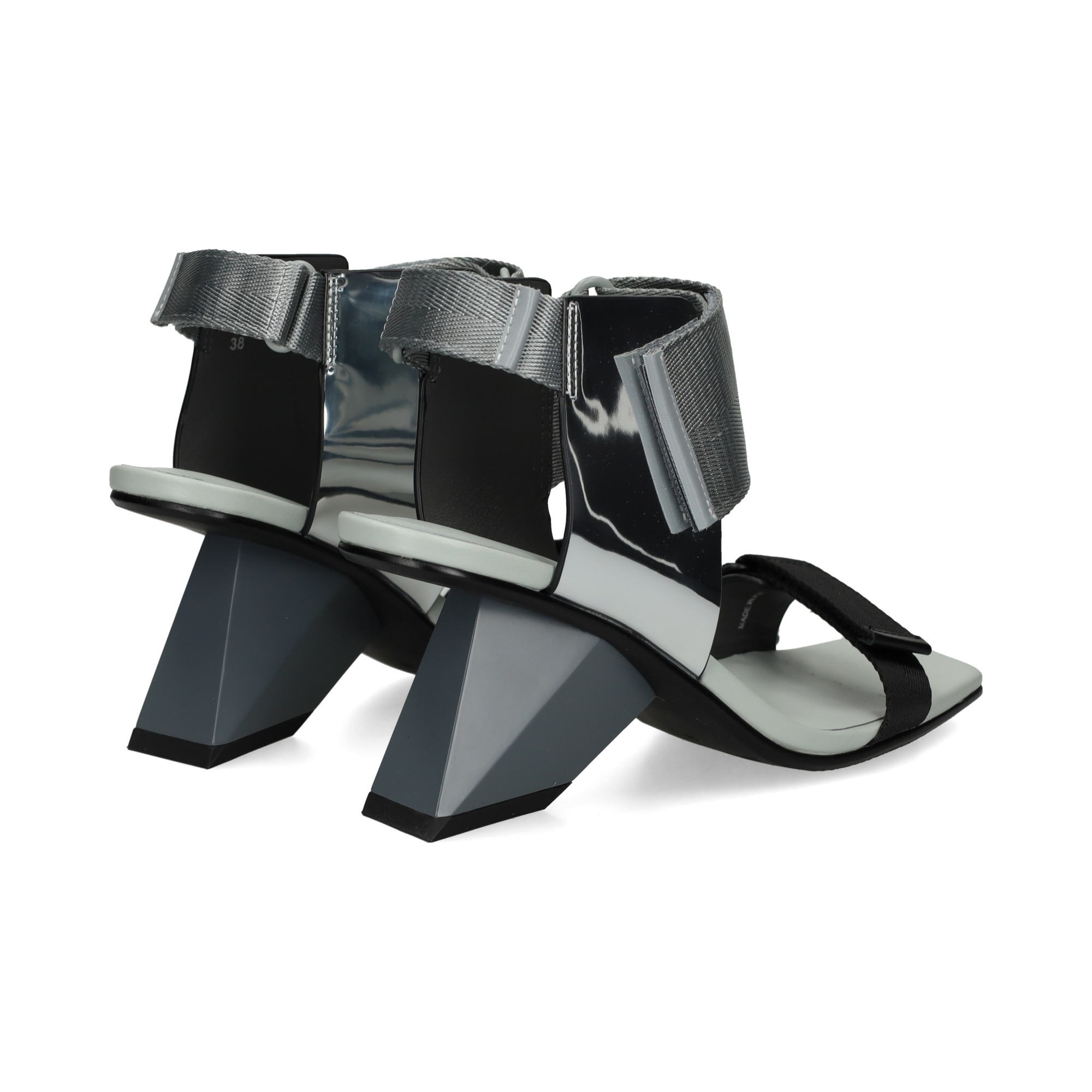 sandalia-tonos-grises