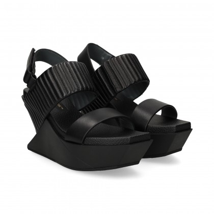 SANDALIA 1 TIRA RIZADA NEGRO NERO