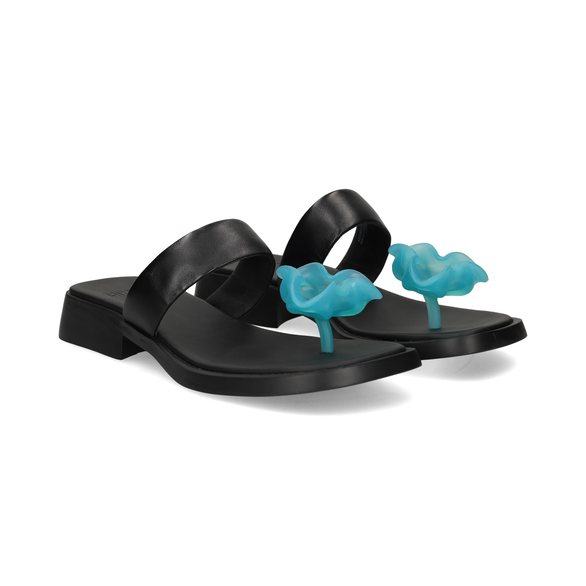 flor-cielo-esclava-piel-negro