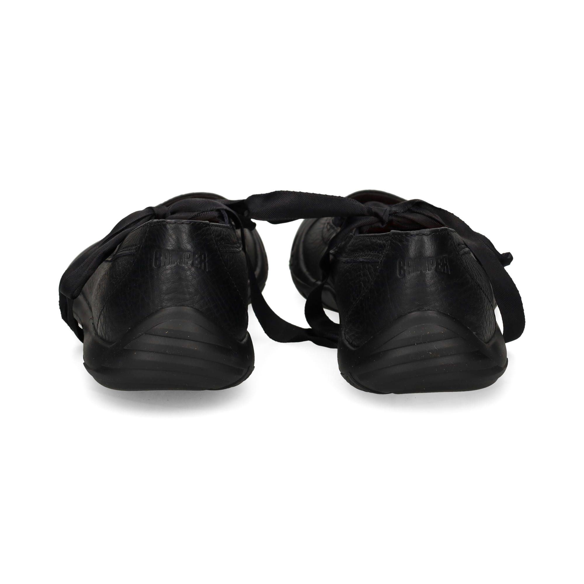 bailarina-acordonada-piel-negro