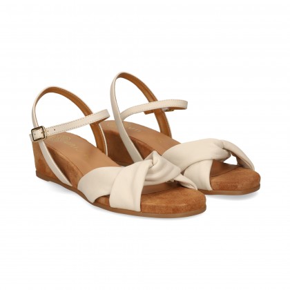 sandalia-cruzada-piel-hielo