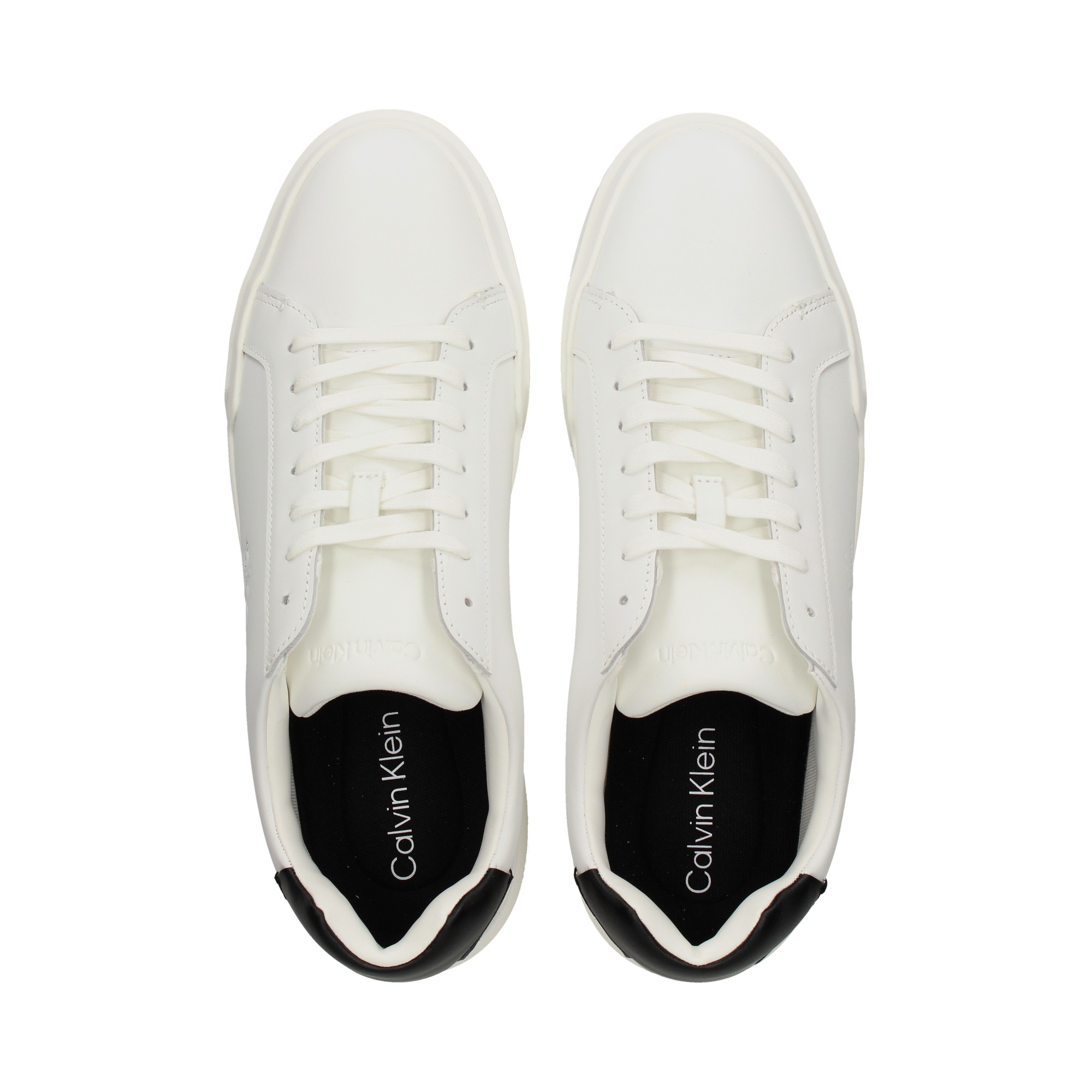 talon-negro-deportivo-piel-blanco