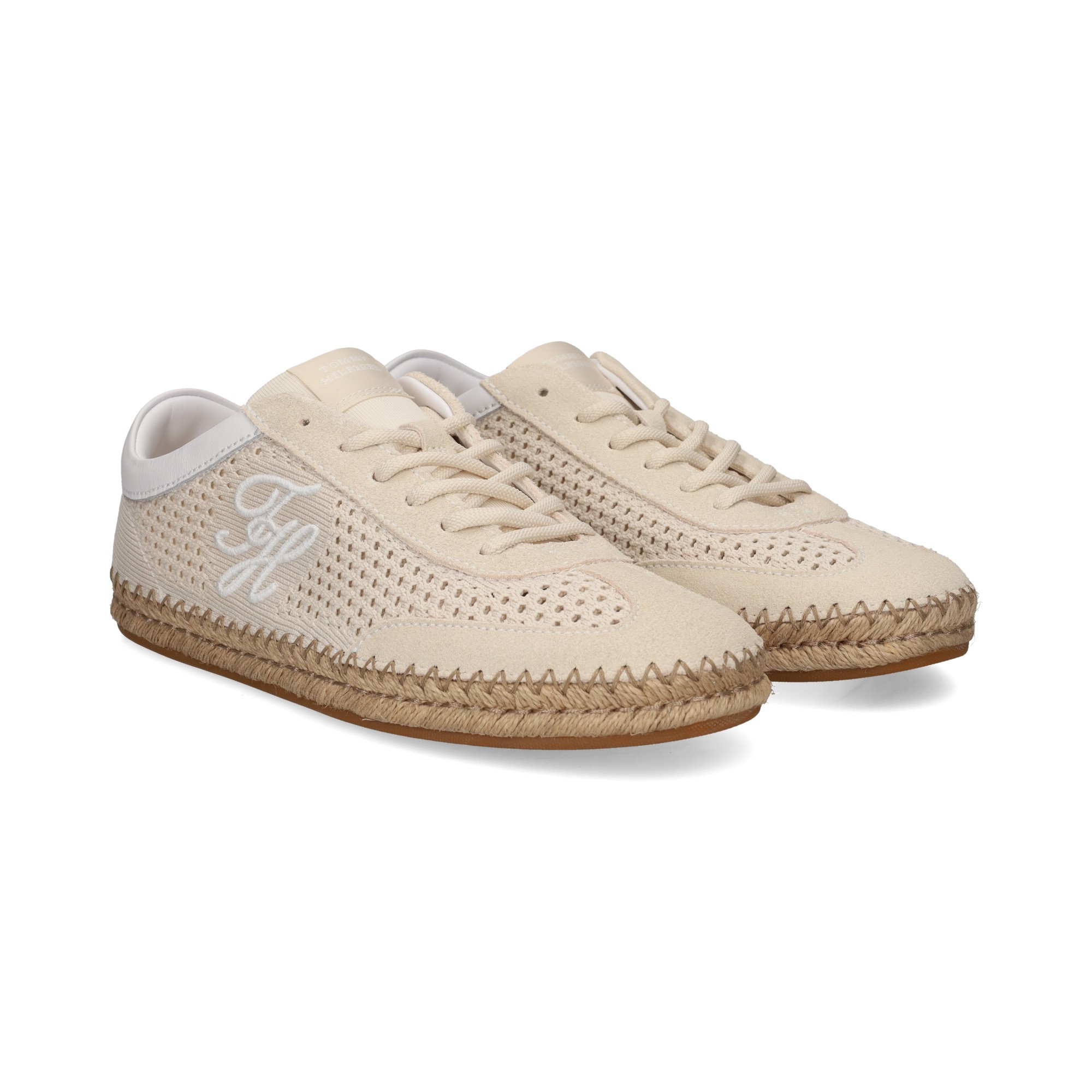 deportivo-crochet-beige