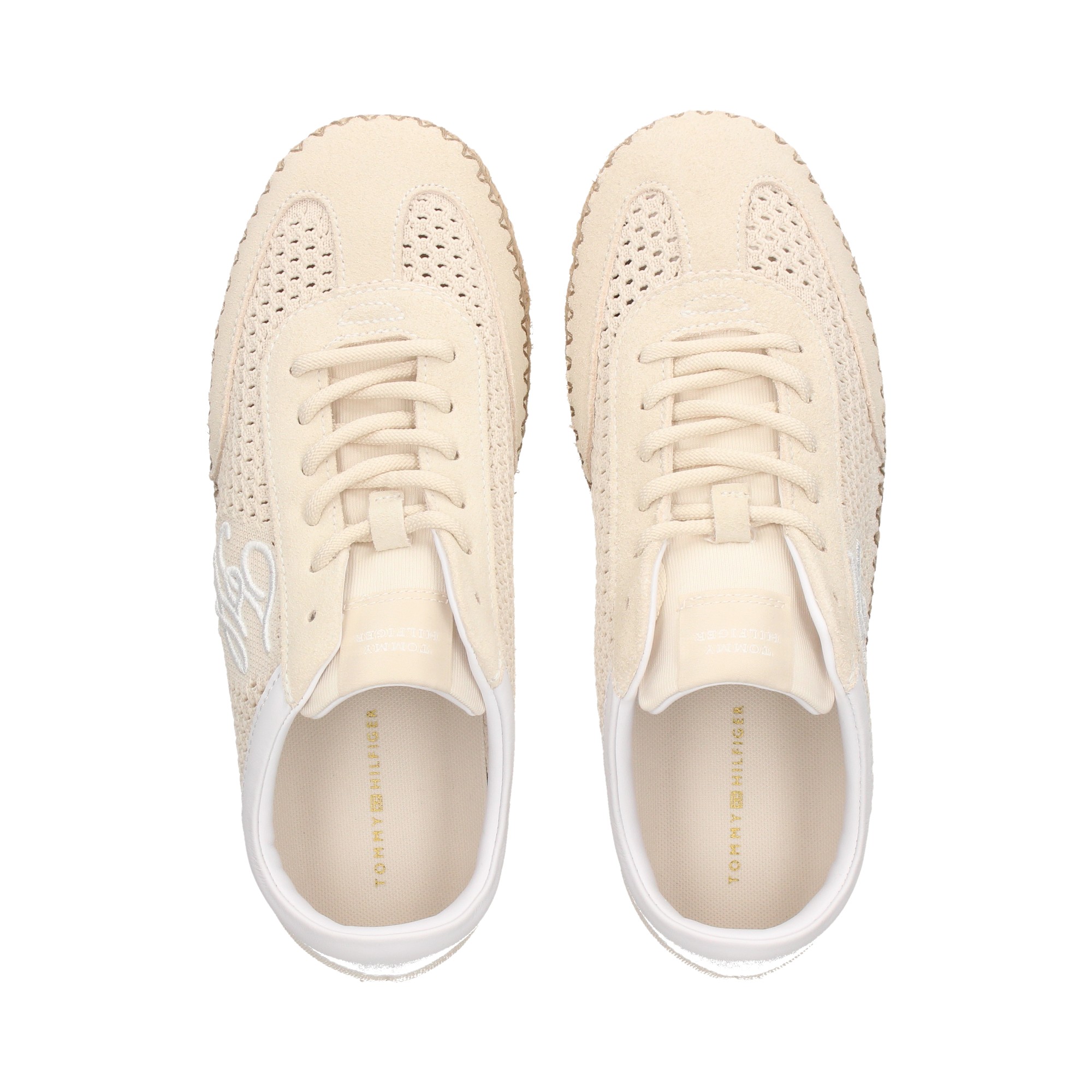 deportivo-crochet-beige