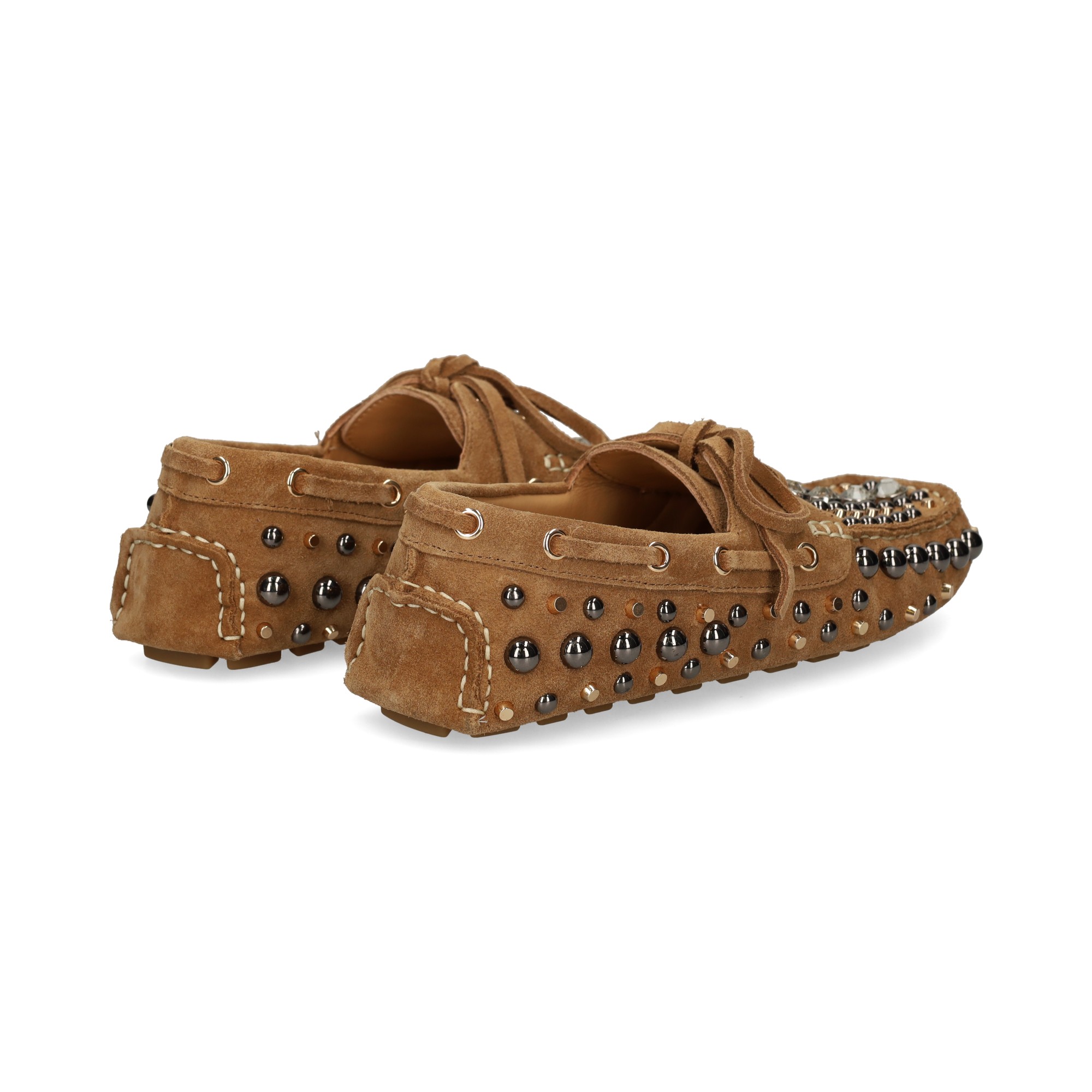 mocasin-ante-tachuelas-camel