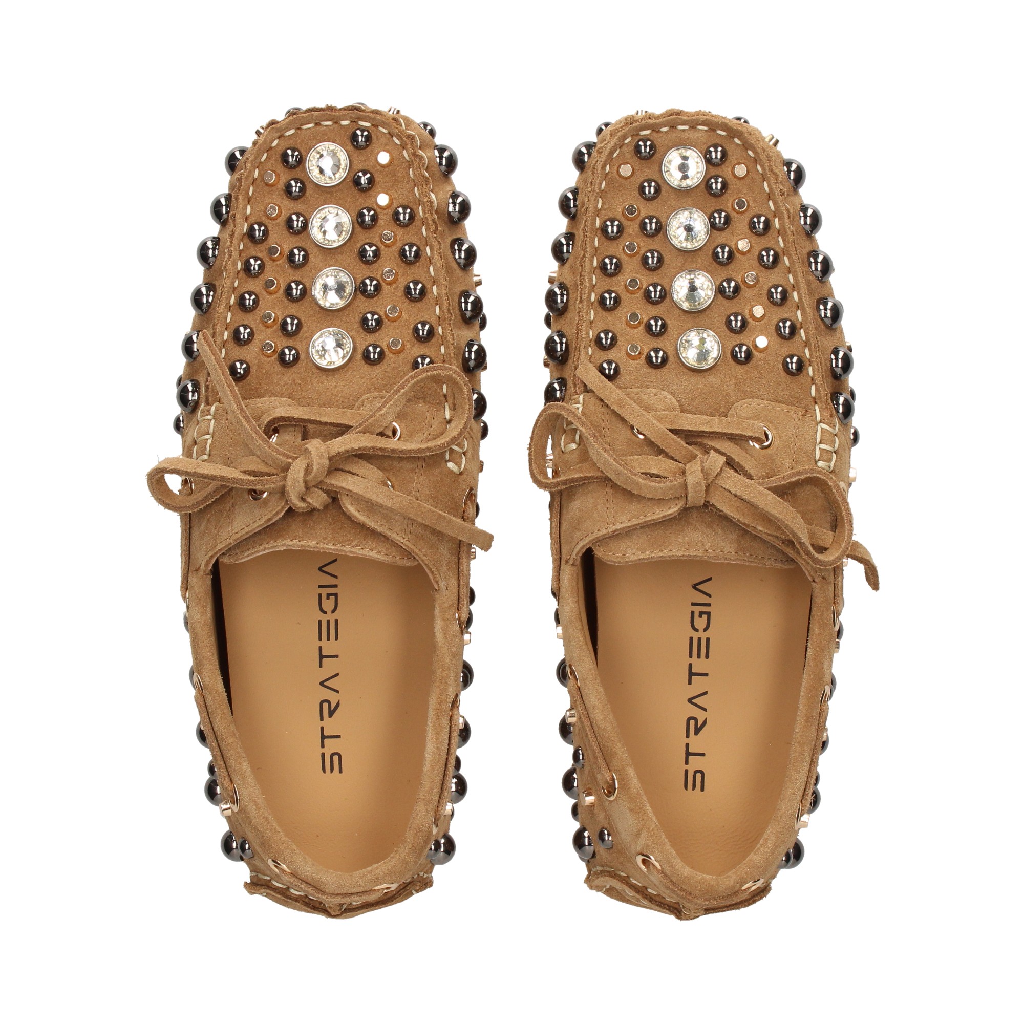 mocasin-ante-tachuelas-camel