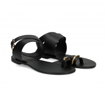 ESCLAVA EMPEINE X NEGRO BLACK