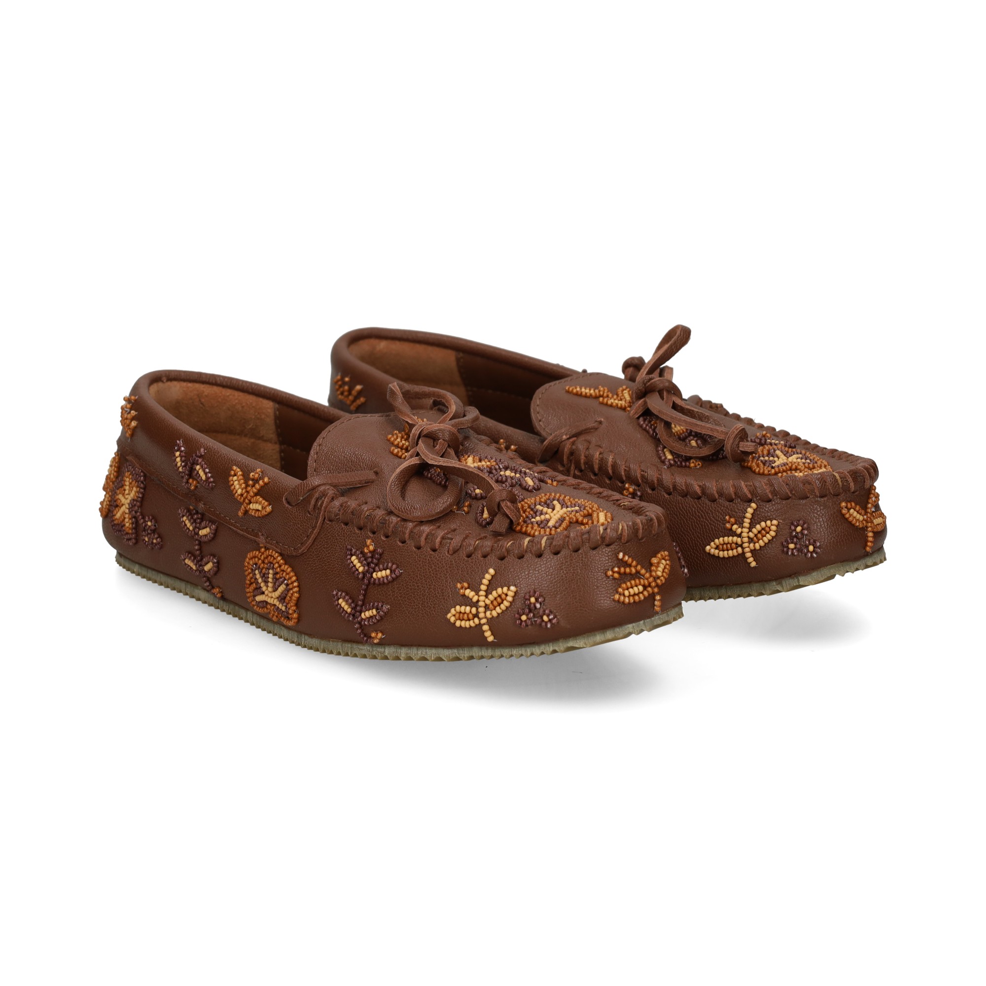 mocasin-flores-cuentas-piel-cuero