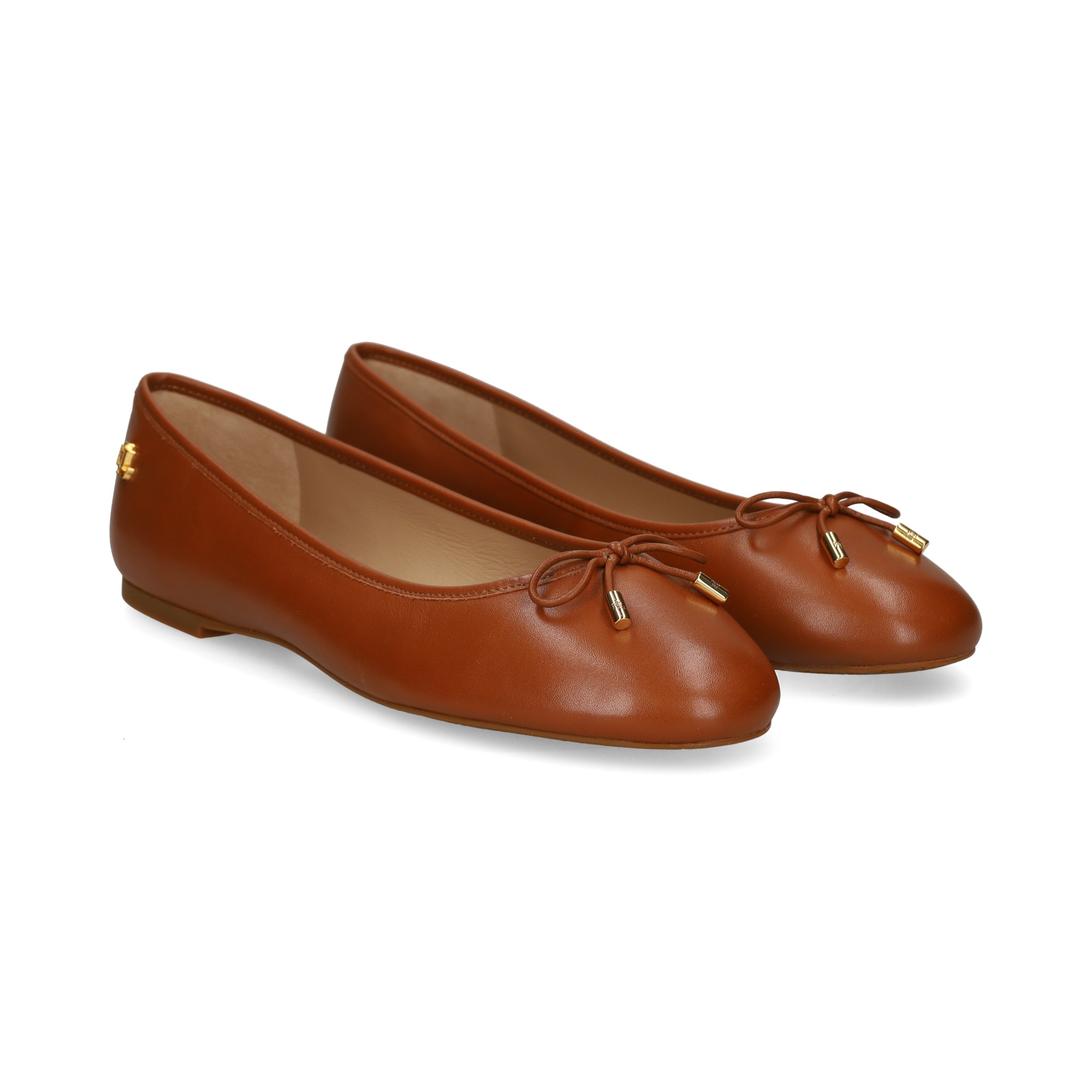 bailarina-cordon-piel-cuero