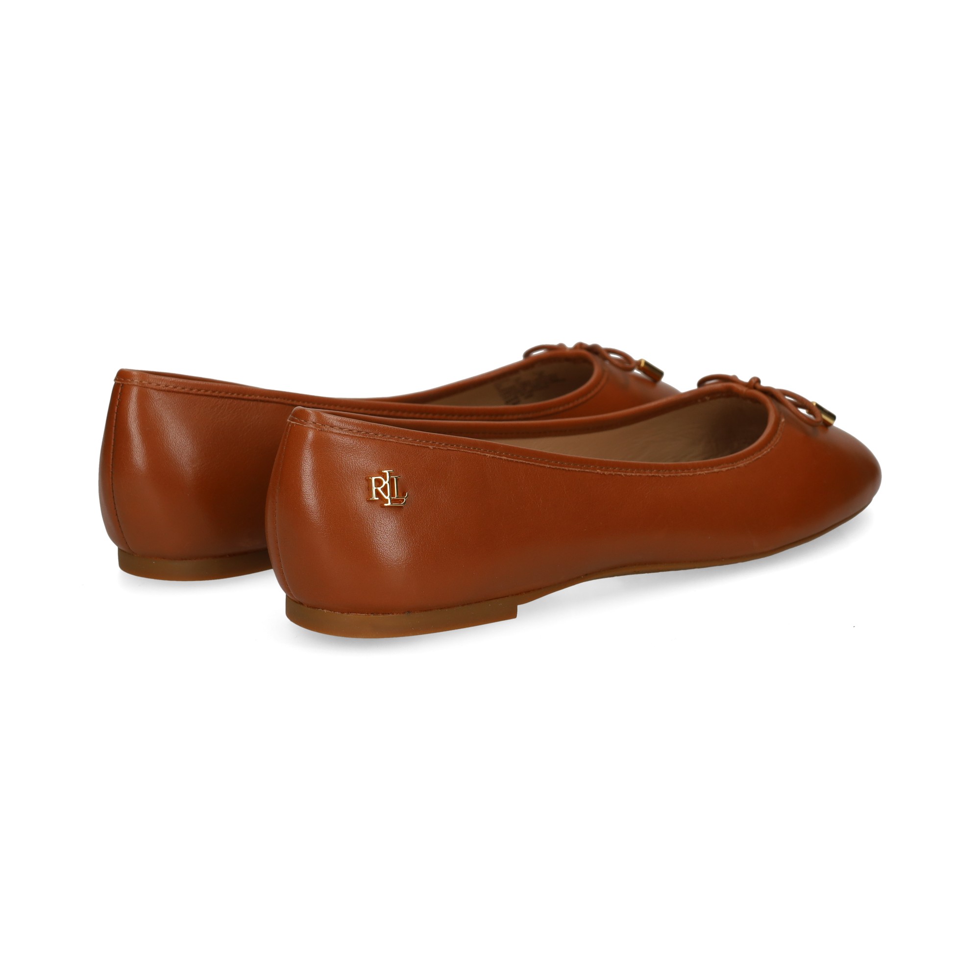 bailarina-cordon-piel-cuero