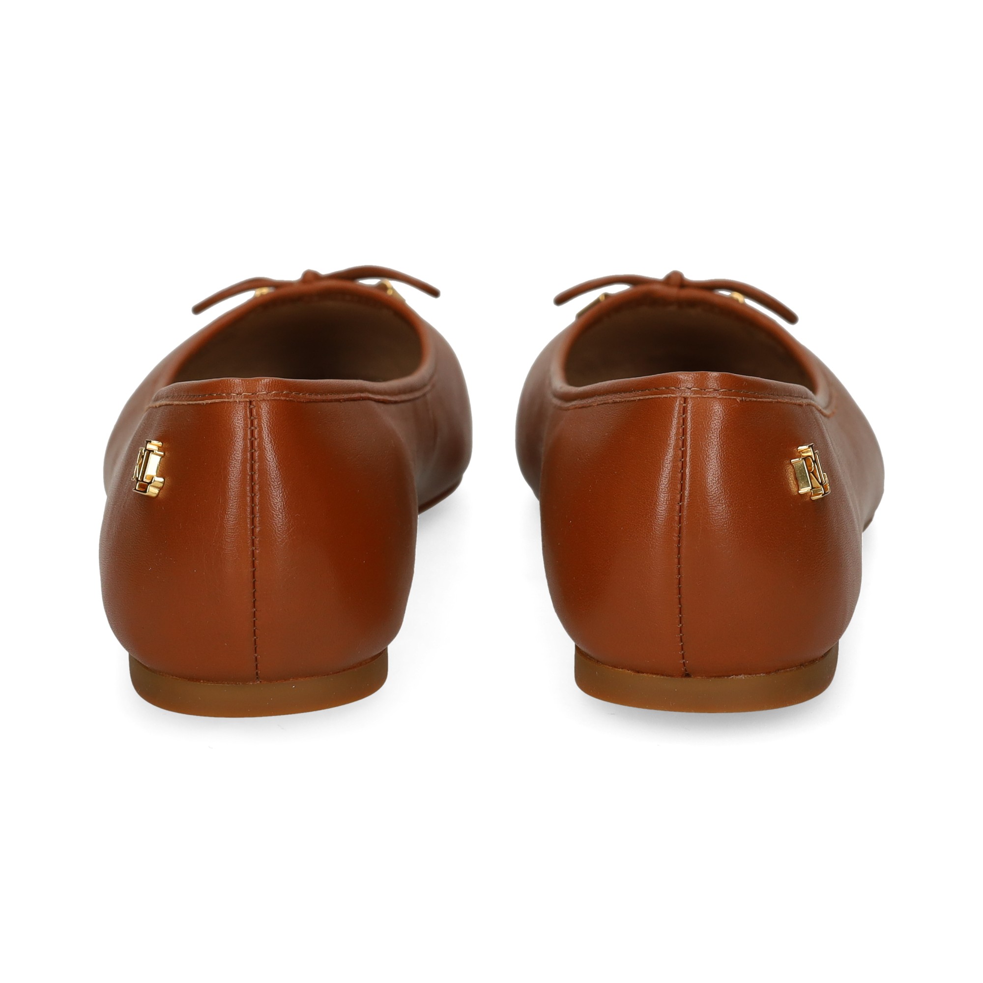 bailarina-cordon-piel-cuero