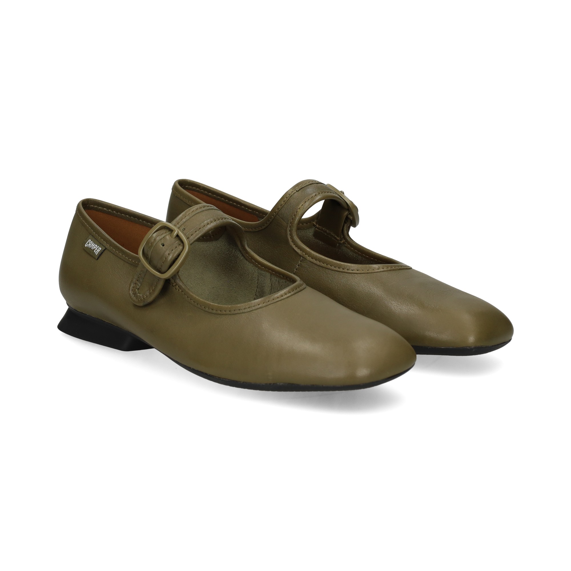 mercedes-piel-kaki