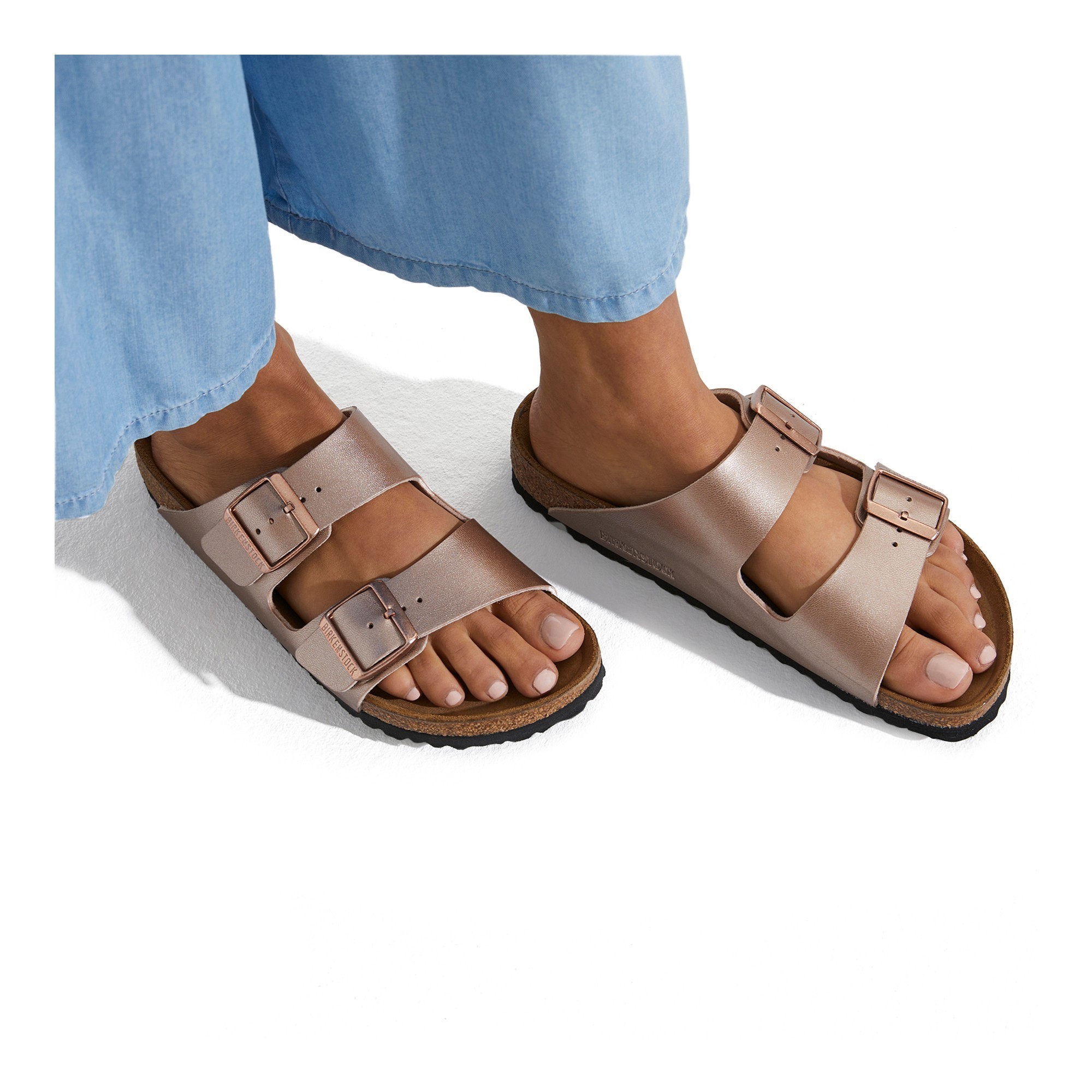 sandalia-2-hebillas-metalizada-cobre