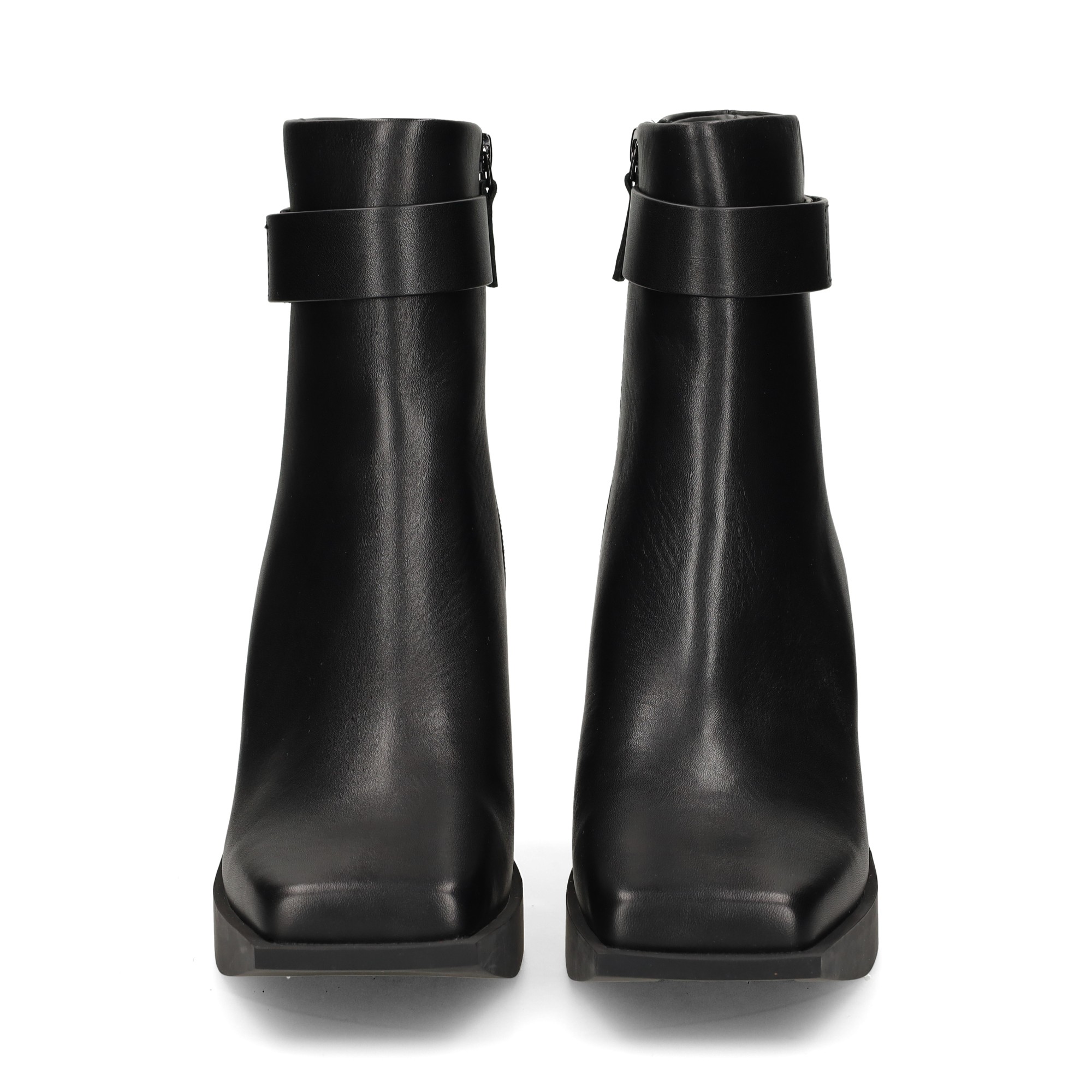botin-plataforma-tacon-diagonal-negro