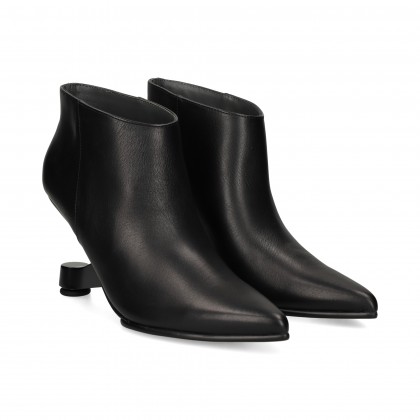 BOTIN TACON METALICO PIEL NEGRO NOIR