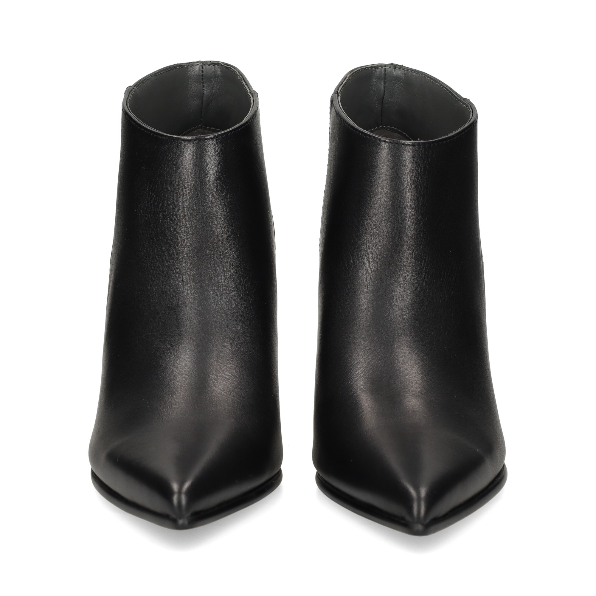botin-tacon-metalico-piel-negro