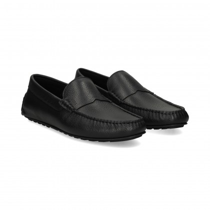 conductor-liso-piel-negro